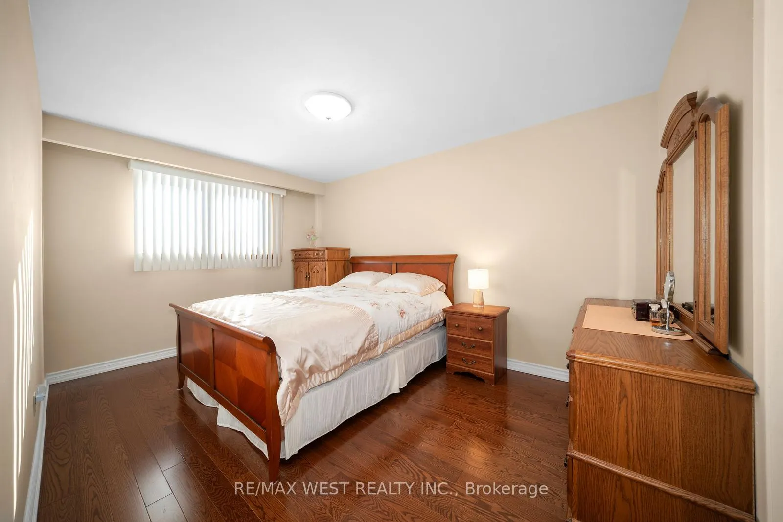 Photo 15 of 7 Harris Crescent, Vaughan, West Woodbridge — HOMEH