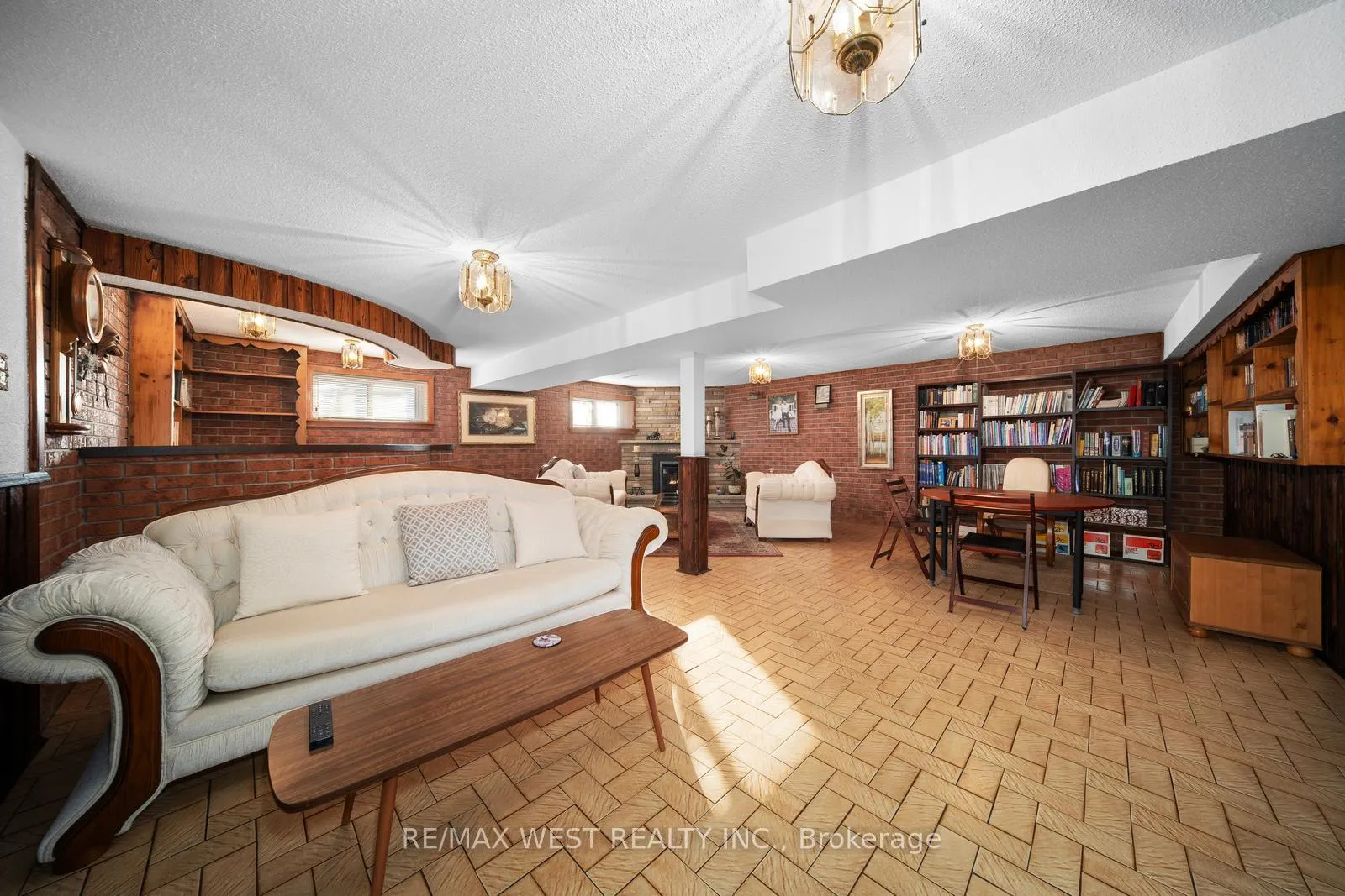 Photo 20 of 7 Harris Crescent, Vaughan, West Woodbridge — HOMEH