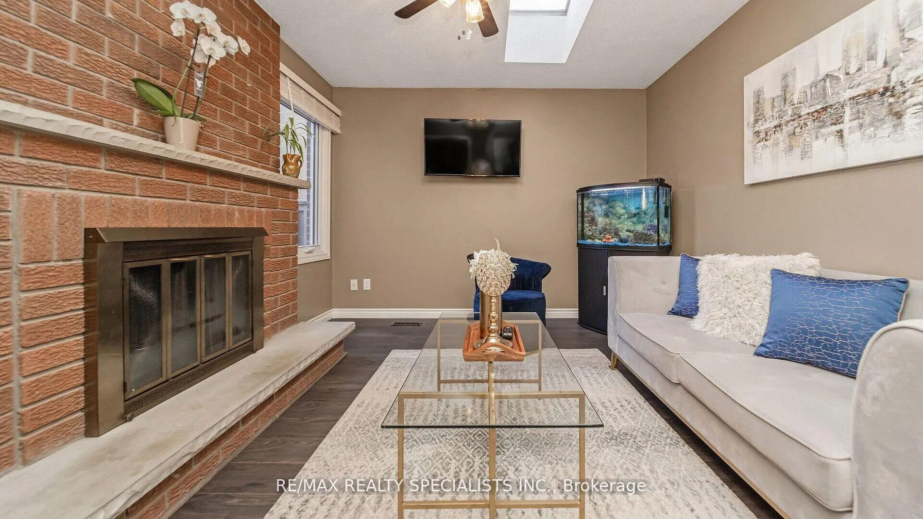 Photo 10 of 12 Willowcrest Court, Brampton, Bram West — HOMEH