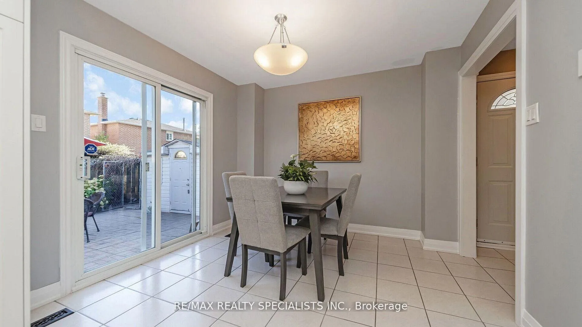 Photo 23 of 12 Willowcrest Court, Brampton, Bram West — HOMEH