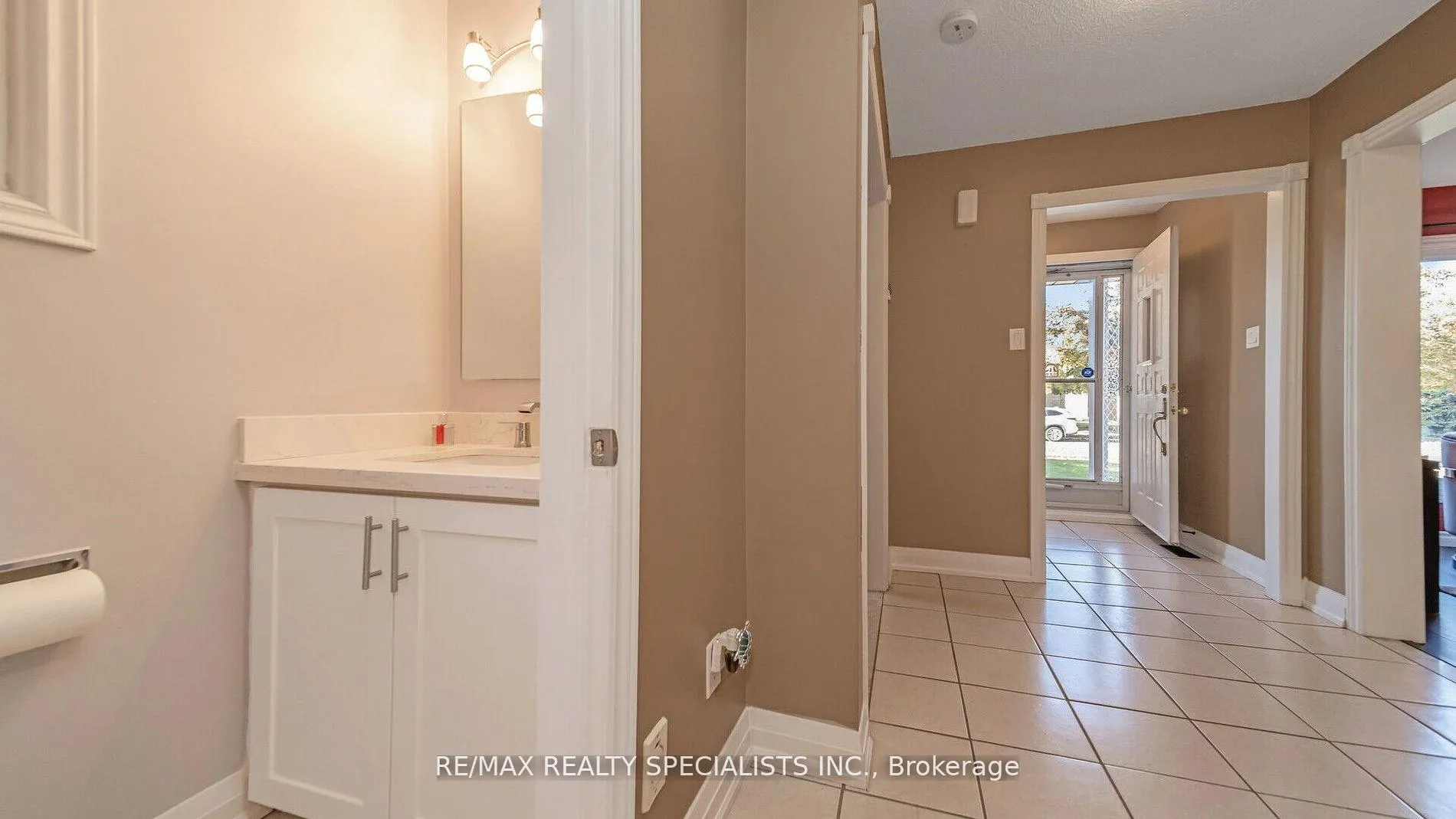 Photo 25 of 12 Willowcrest Court, Brampton, Bram West — HOMEH