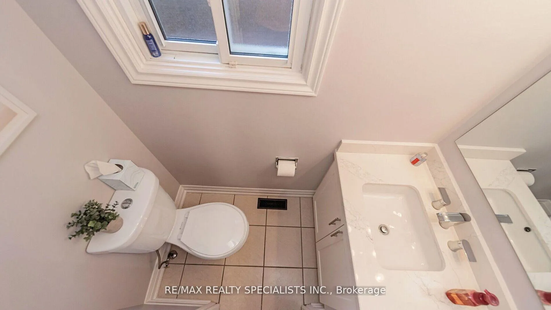 Photo 26 of 12 Willowcrest Court, Brampton, Bram West — HOMEH
