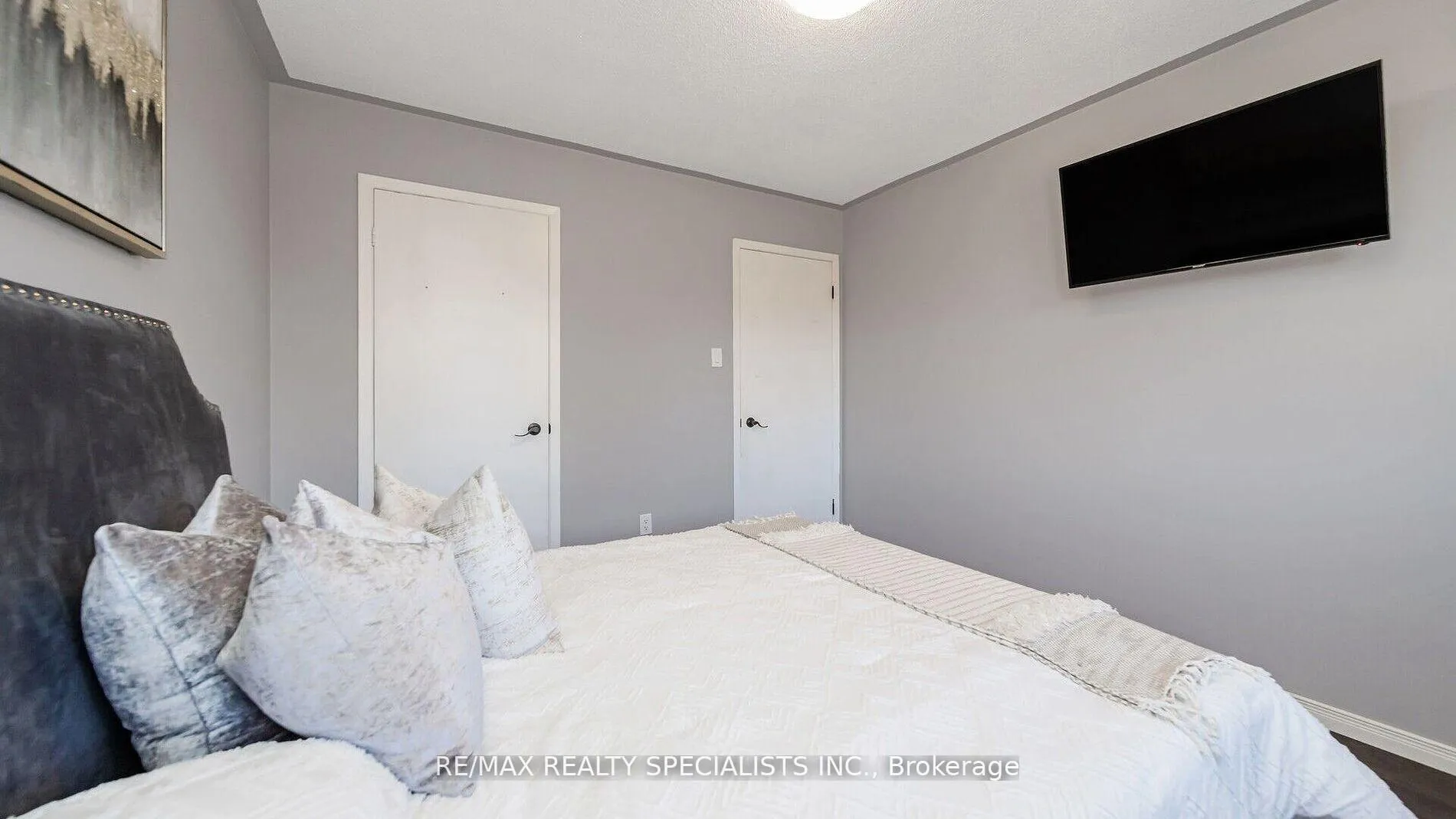 Photo 35 of 12 Willowcrest Court, Brampton, Bram West — HOMEH