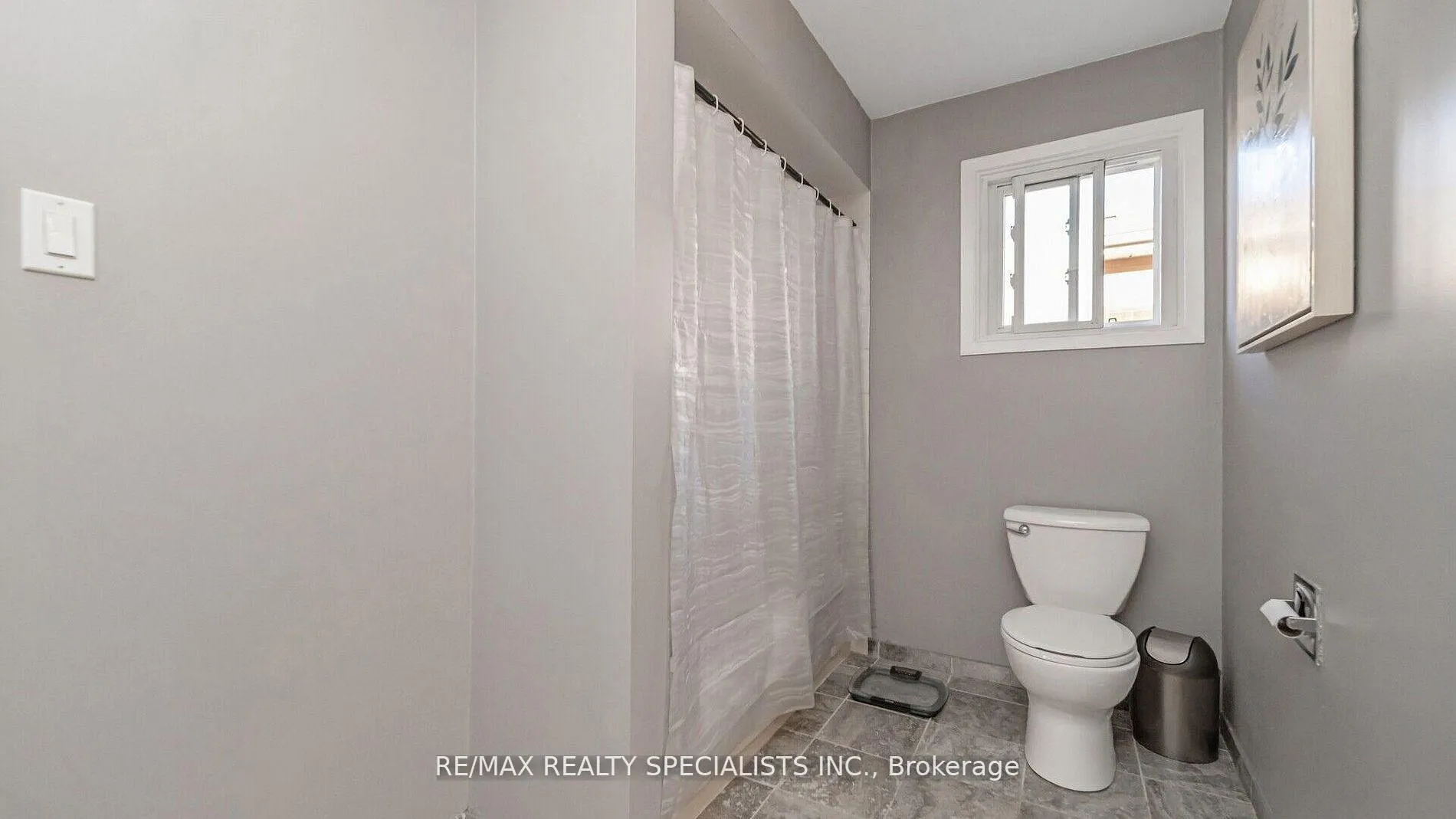 Photo 37 of 12 Willowcrest Court, Brampton, Bram West — HOMEH