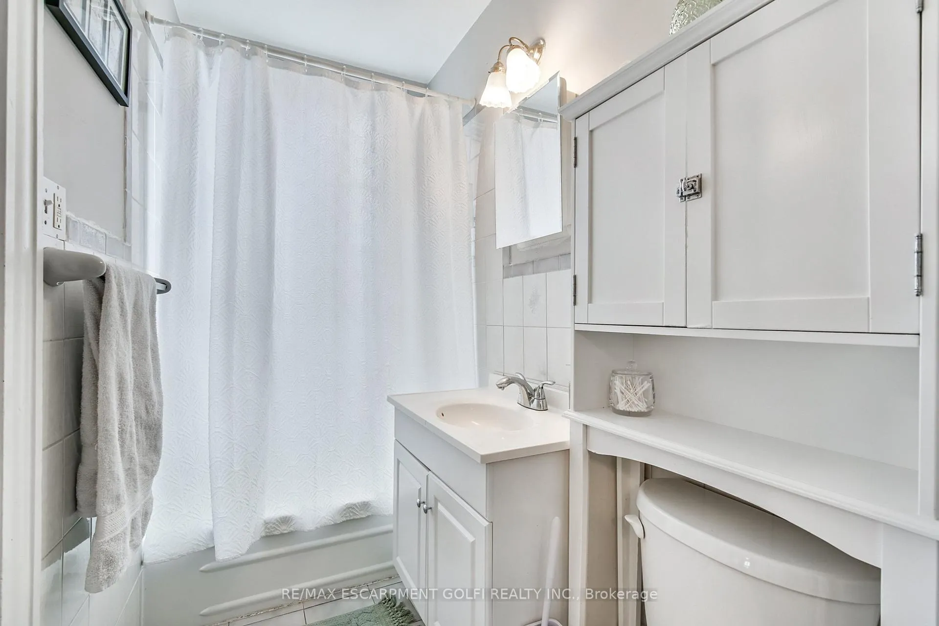 Photo 11 of 204 Herkimer Street, Hamilton, Kirkendall — HOMEH