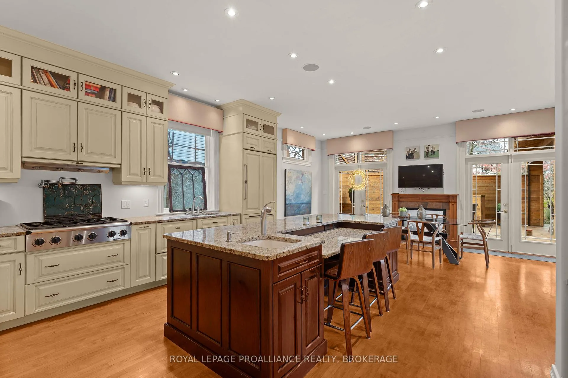 Photo 14 of 105 Lower Union Street, Kingston, Central City East — HOMEH