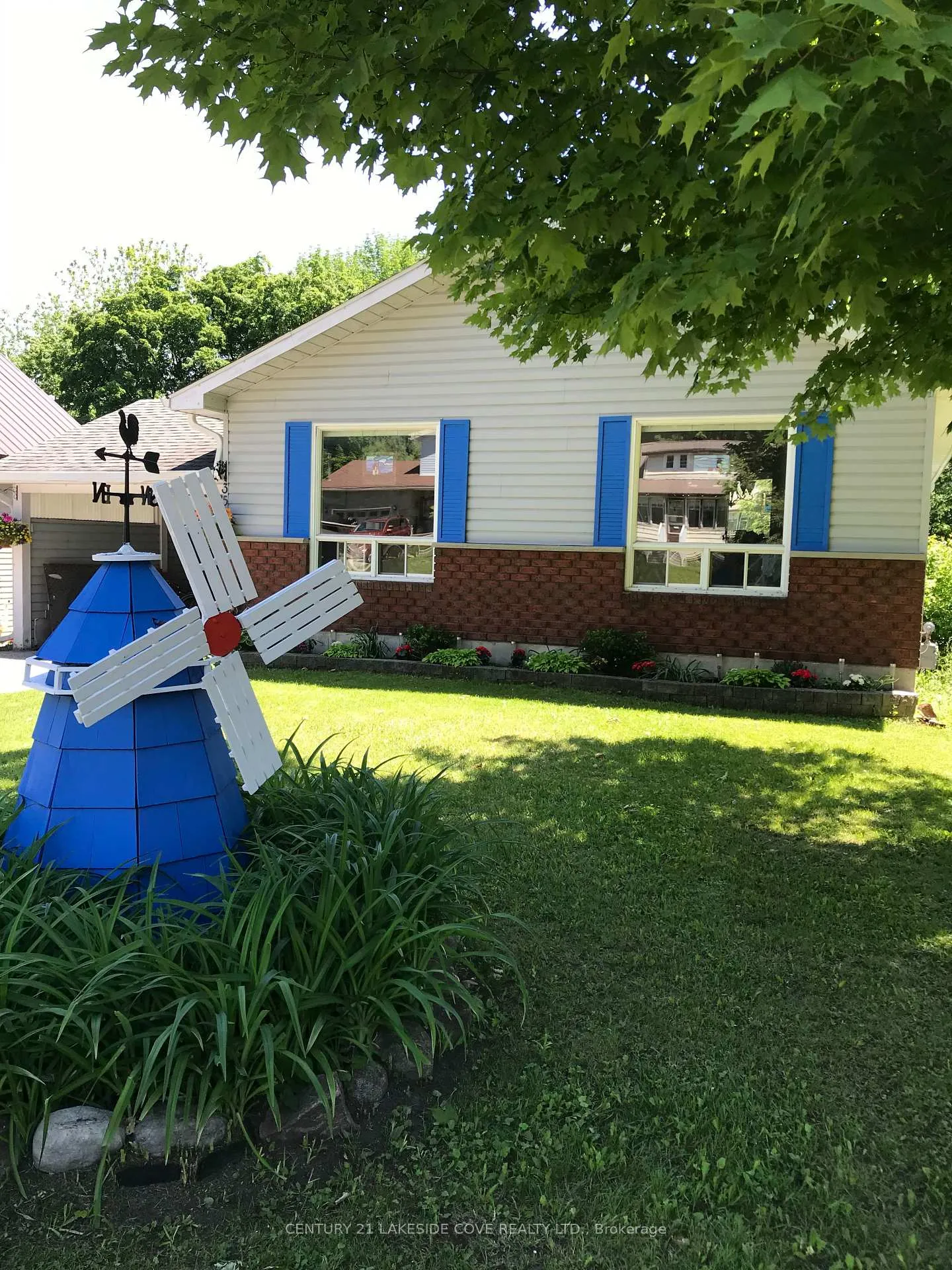 Photo 4 of 357 Arthur Street, Orillia — HOMEH