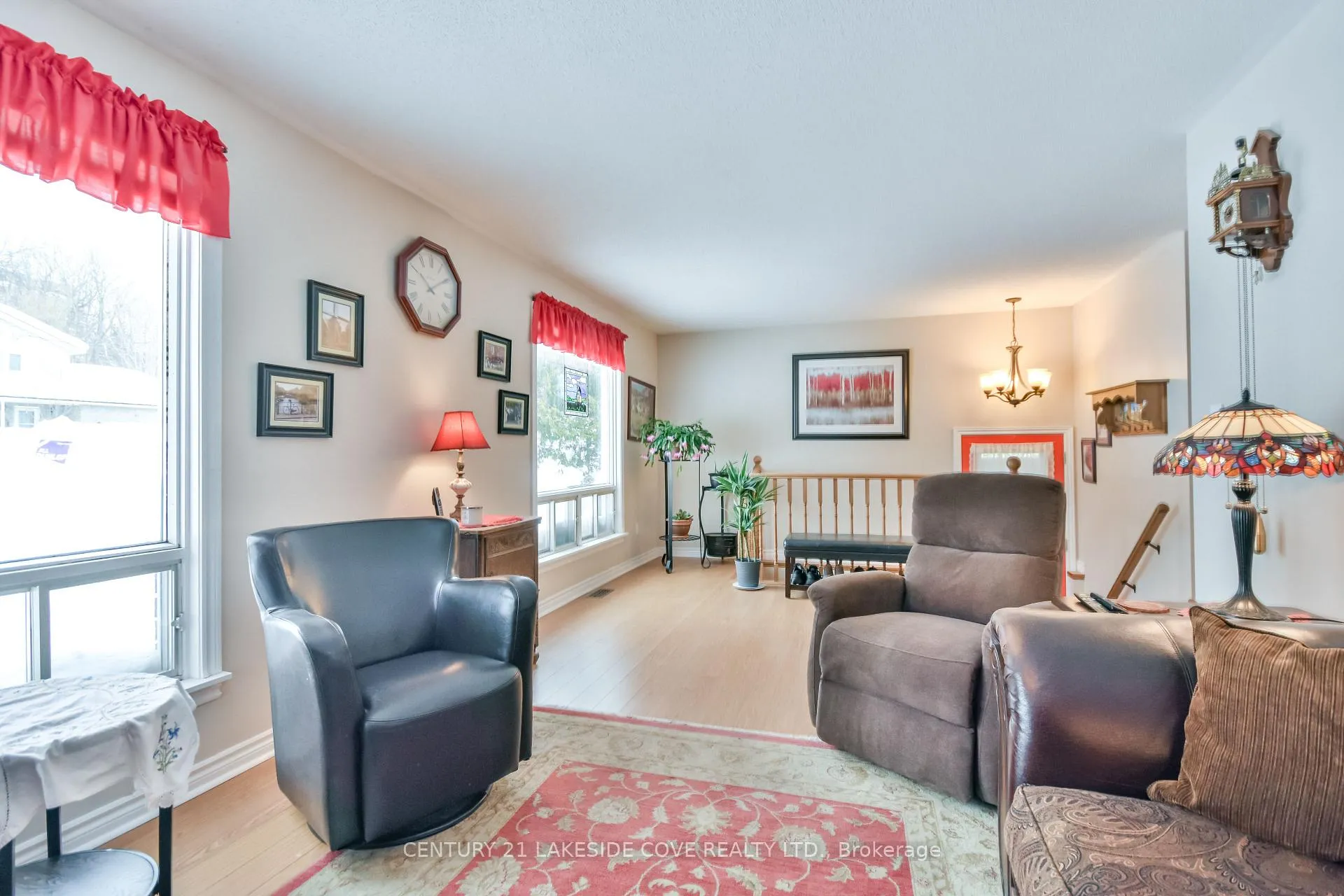 Photo 7 of 357 Arthur Street, Orillia — HOMEH