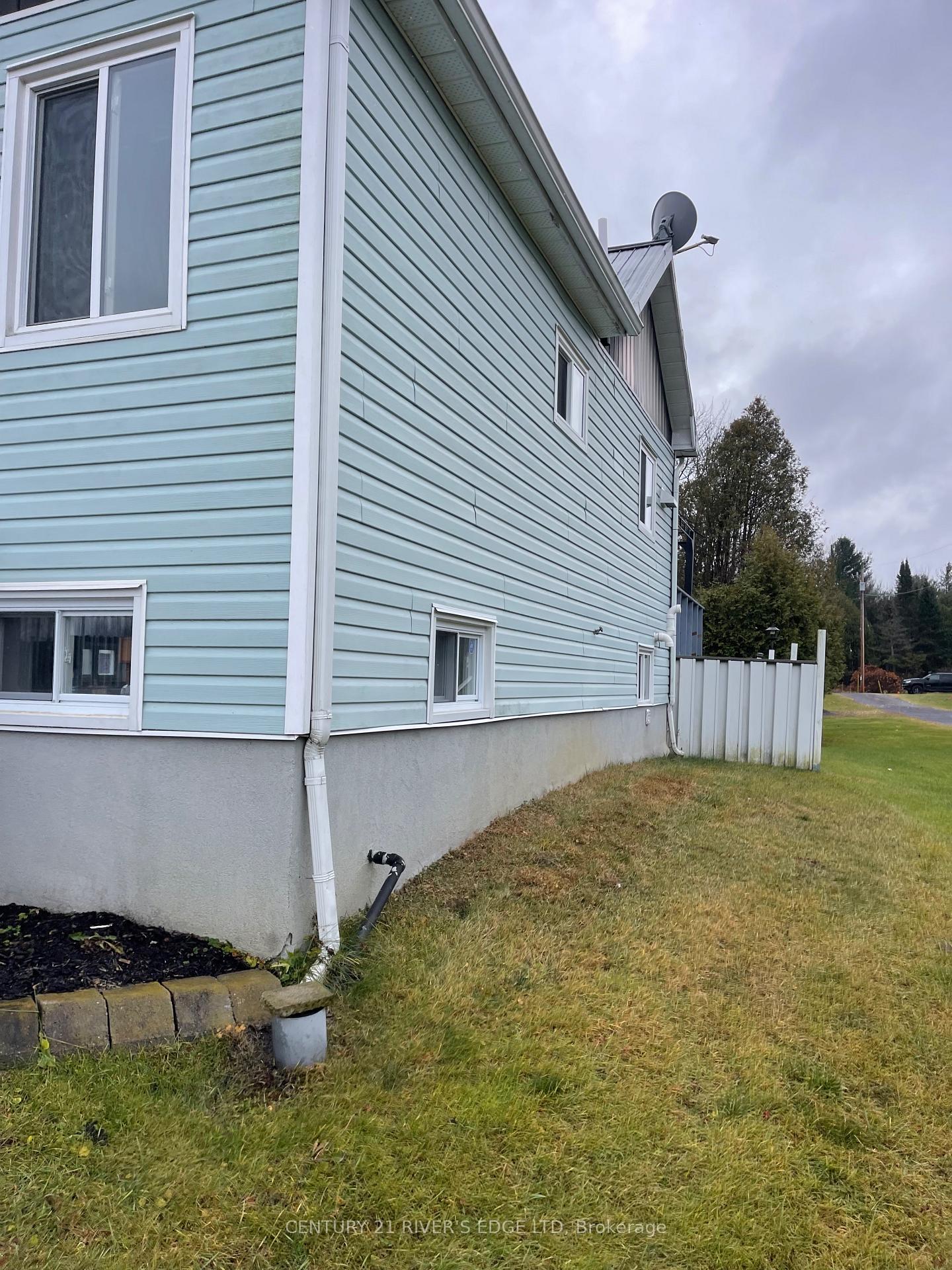Photo 4 of 2076 Sandy Hill Road, Champlain, Champlain Twp — HOMEH