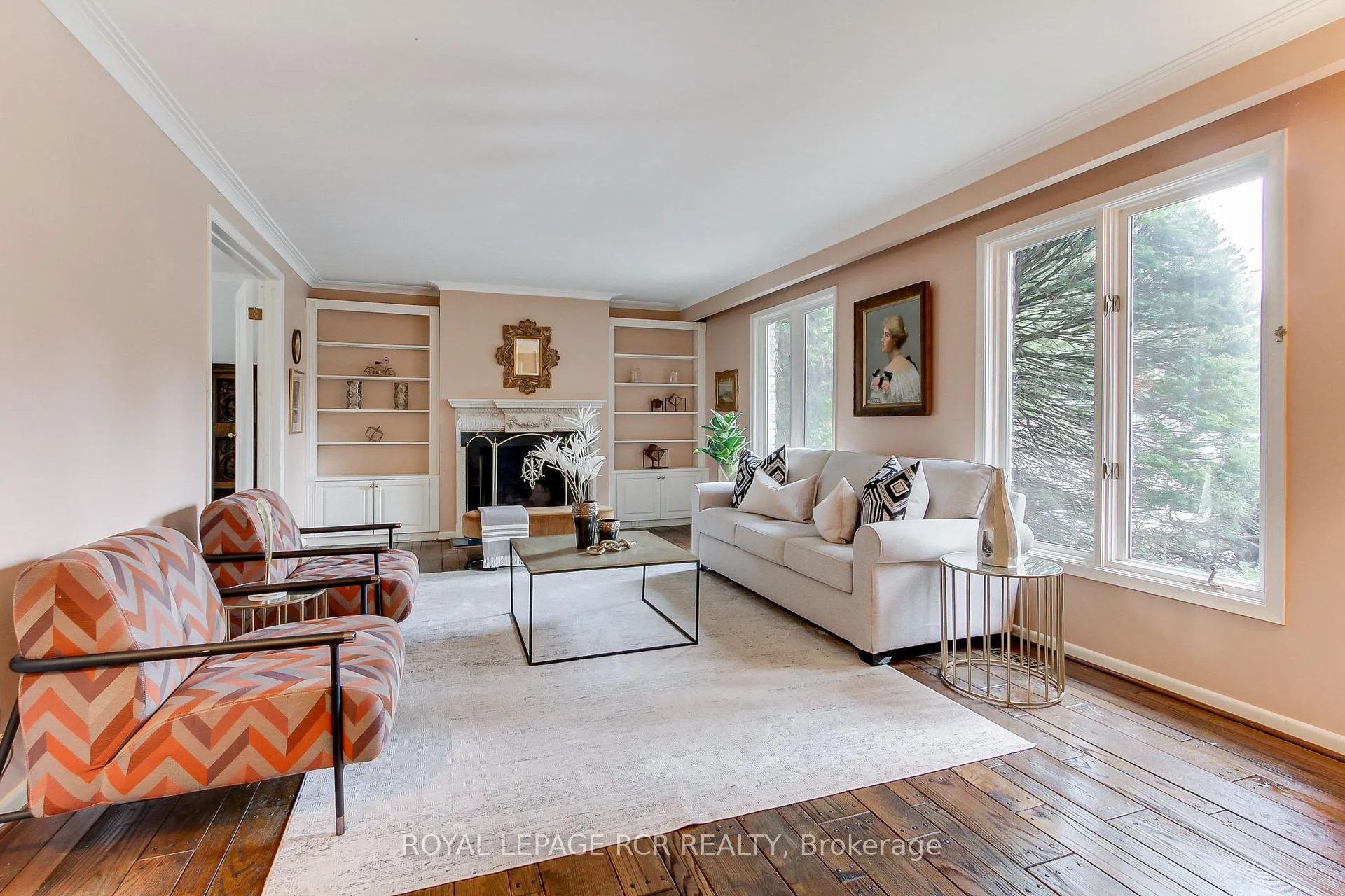 Photo 6 of 4 Thornlea Court, Markham, Thornhill — HOMEH