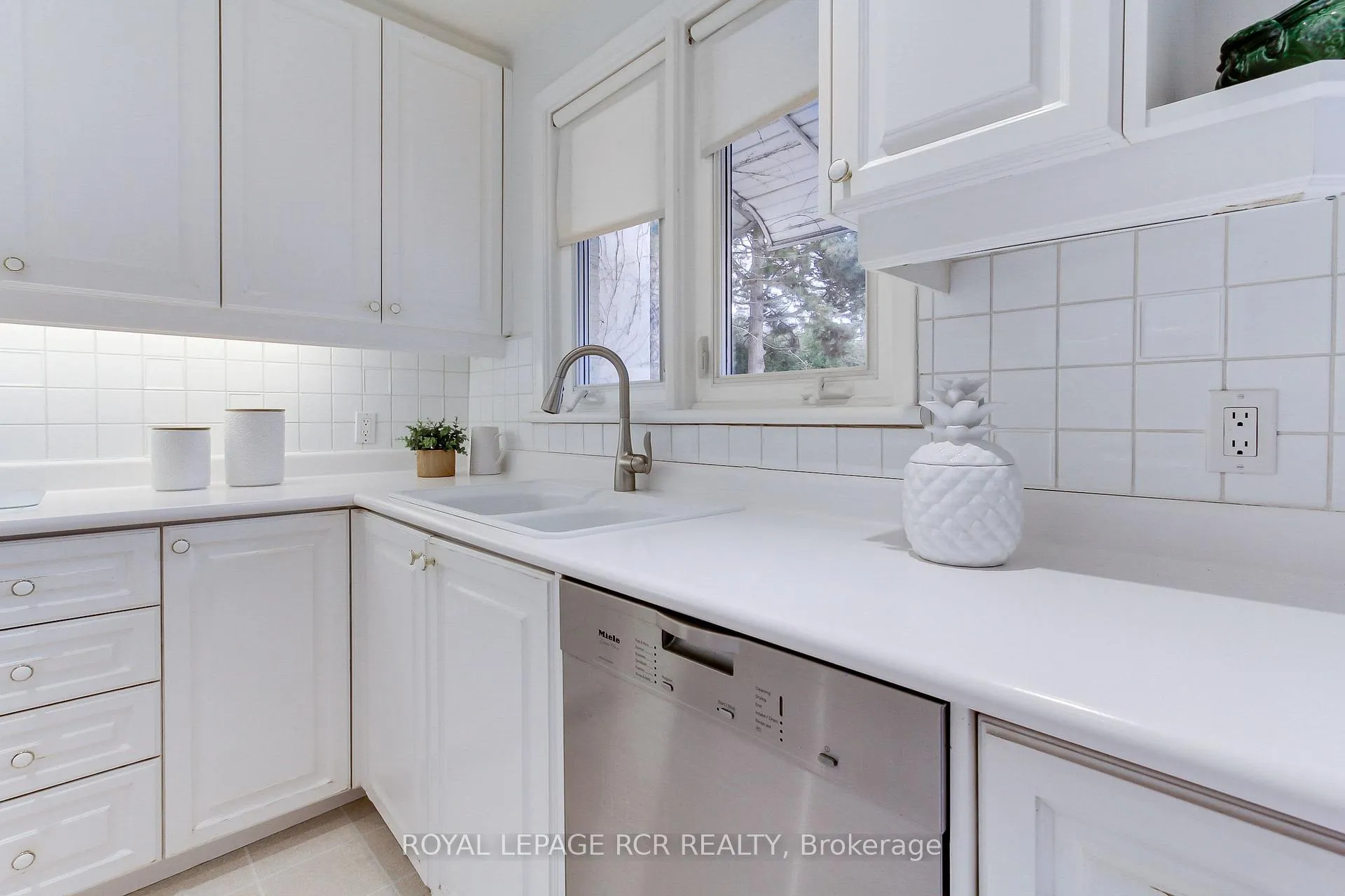 Photo 16 of 4 Thornlea Court, Markham, Thornhill — HOMEH