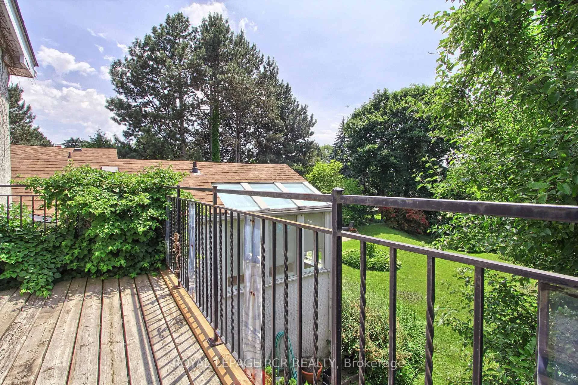 Photo 19 of 4 Thornlea Court, Markham, Thornhill — HOMEH