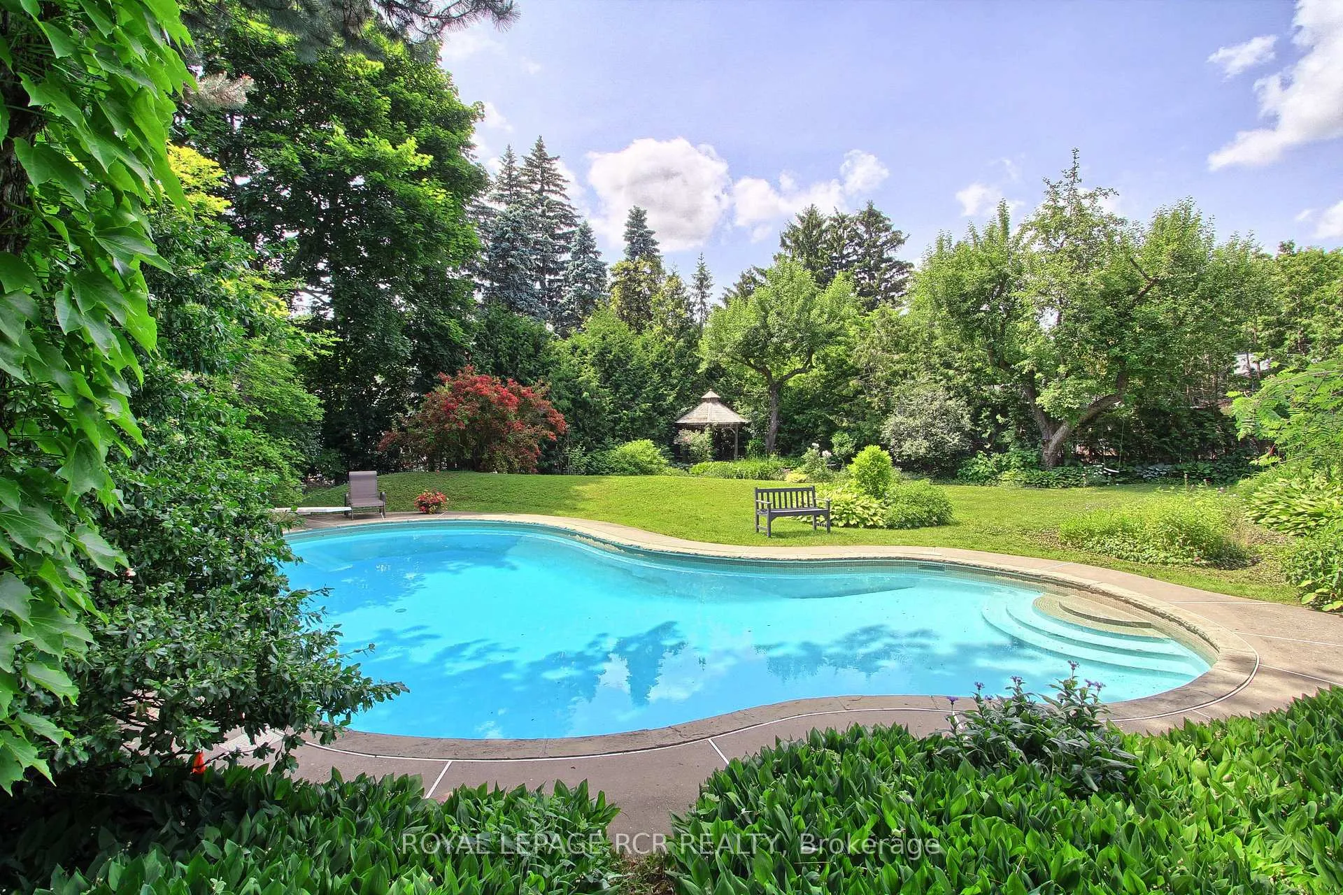 Photo 40 of 4 Thornlea Court, Markham, Thornhill — HOMEH