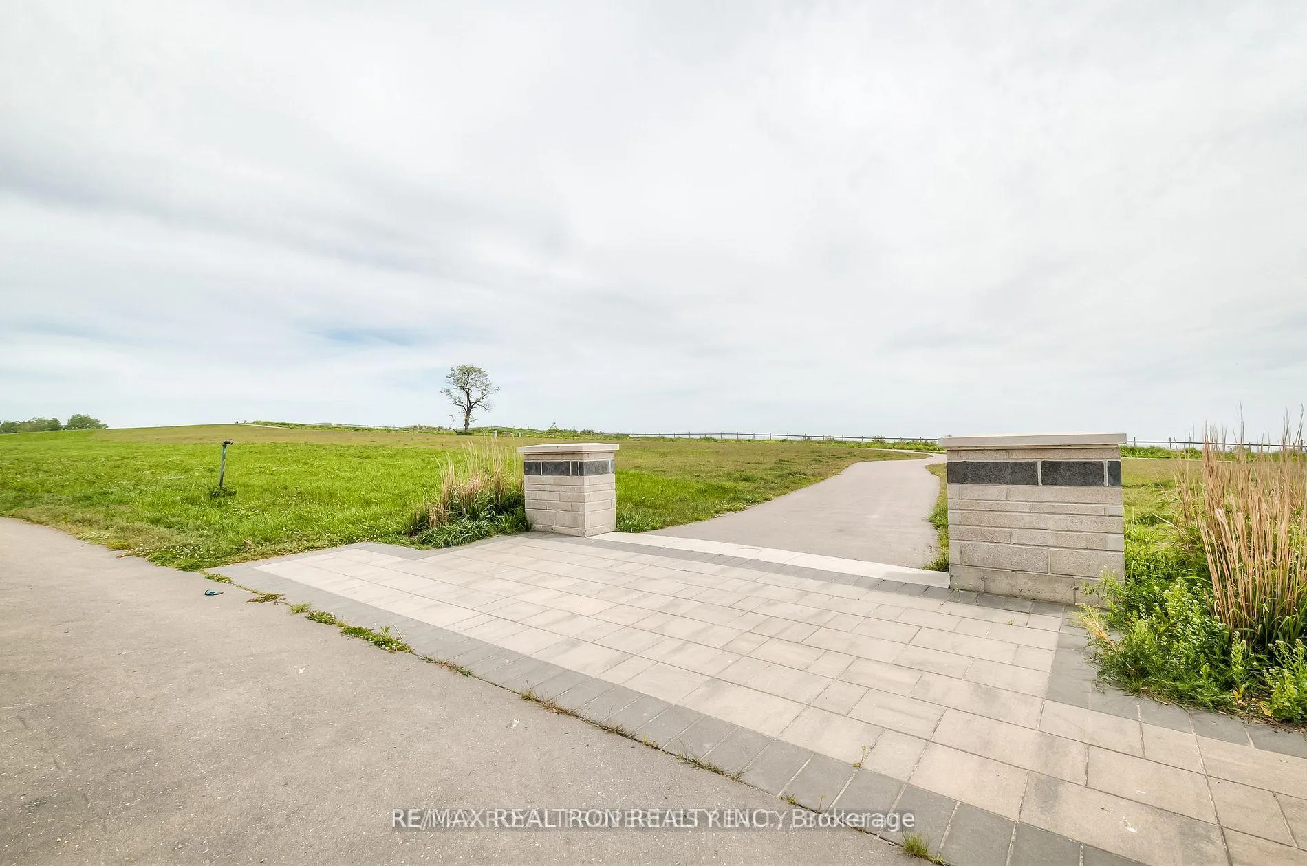 Photo 21 of 14C Lookout Drive, Clarington, Bowmanville — HOMEH