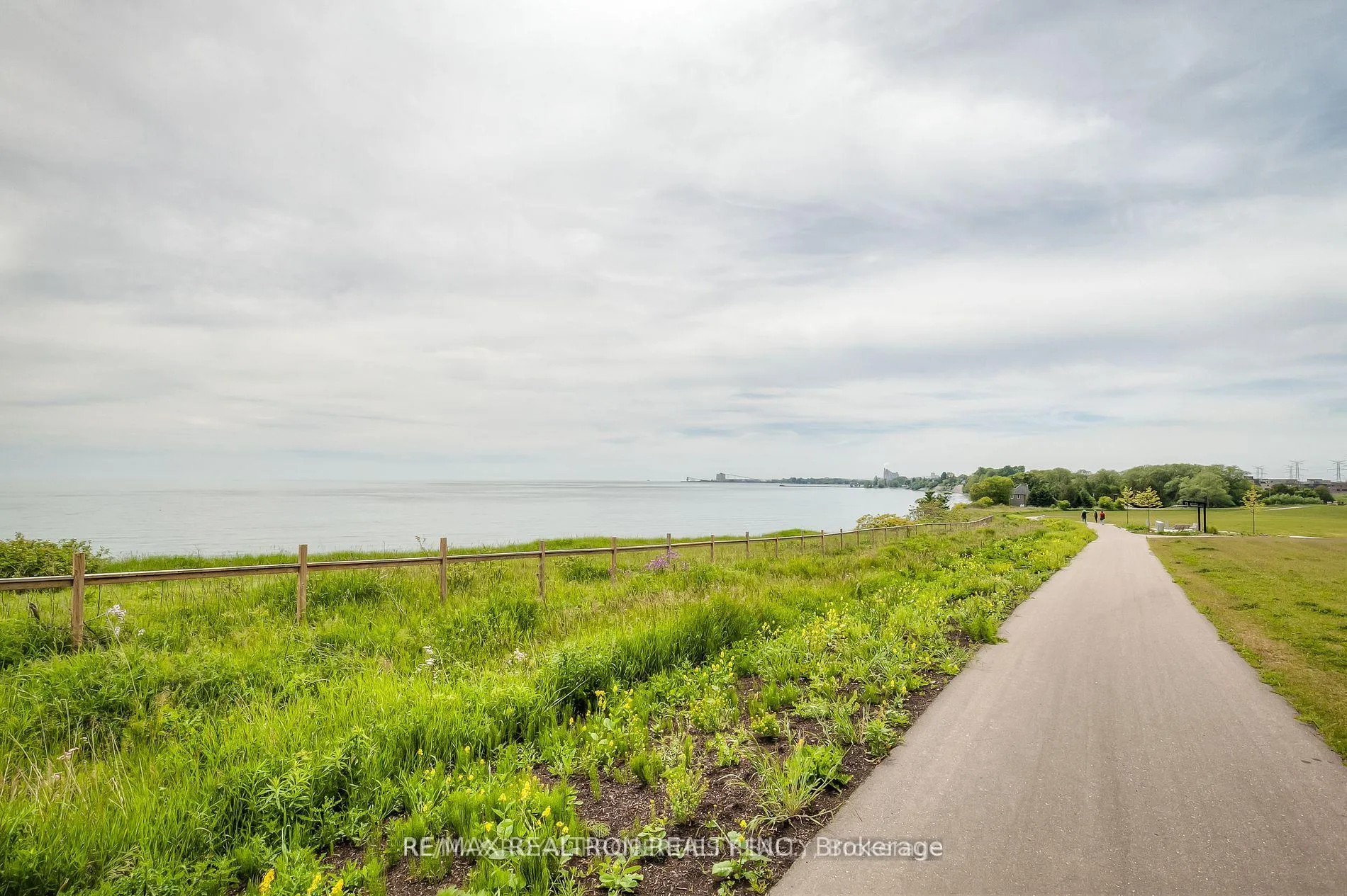 Photo 22 of 14C Lookout Drive, Clarington, Bowmanville — HOMEH