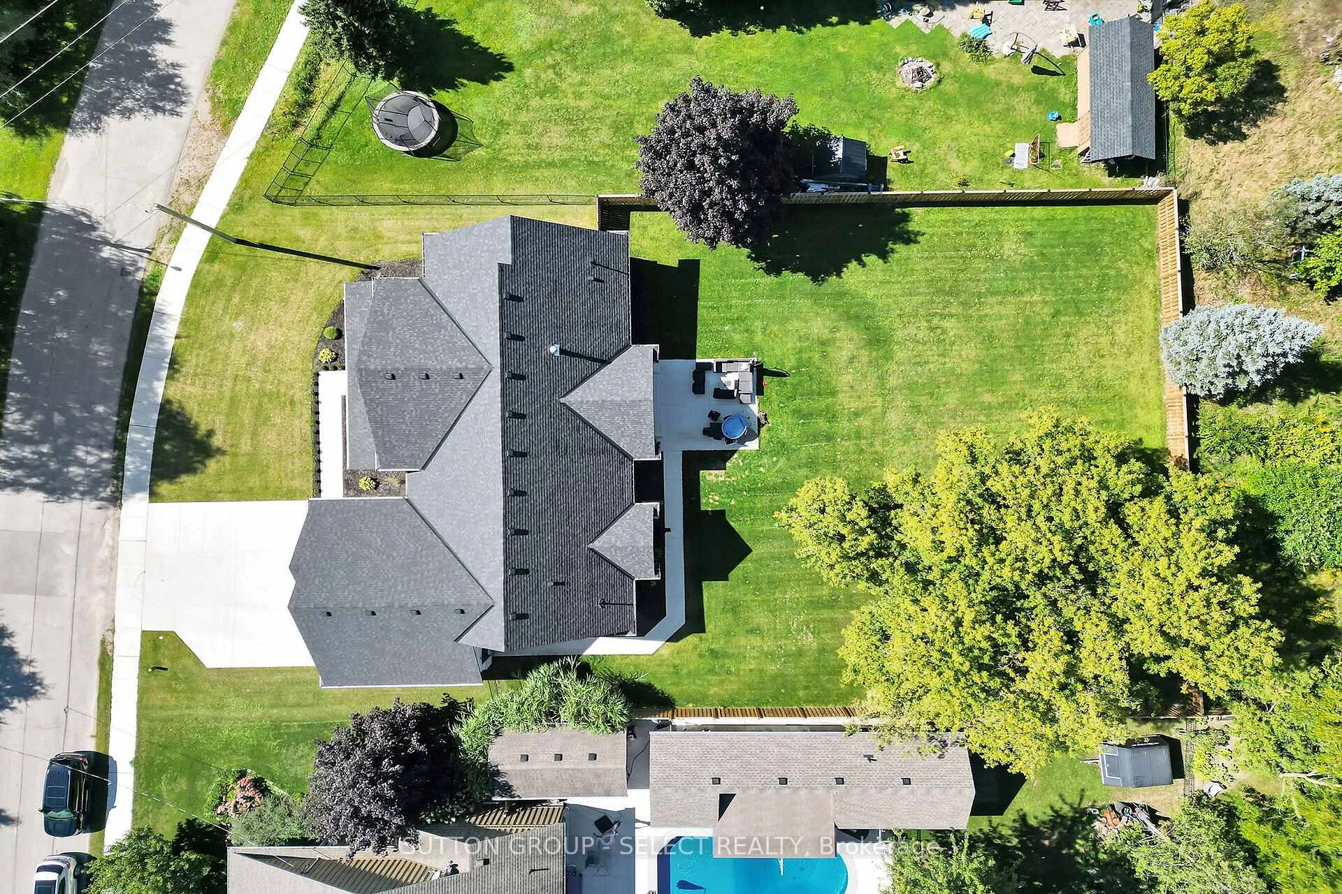Photo 6 of 97 Simcoe Avenue, Middlesex Centre, Komoka — HOMEH