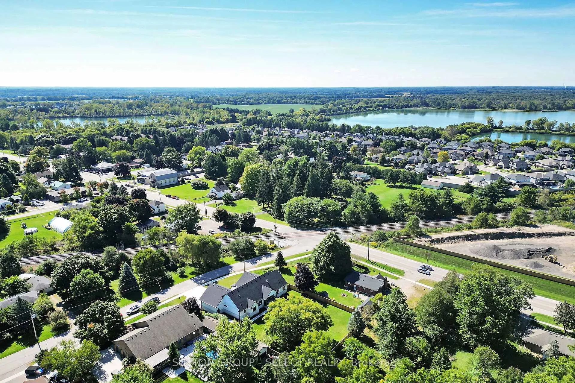 Photo 8 of 97 Simcoe Avenue, Middlesex Centre, Komoka — HOMEH