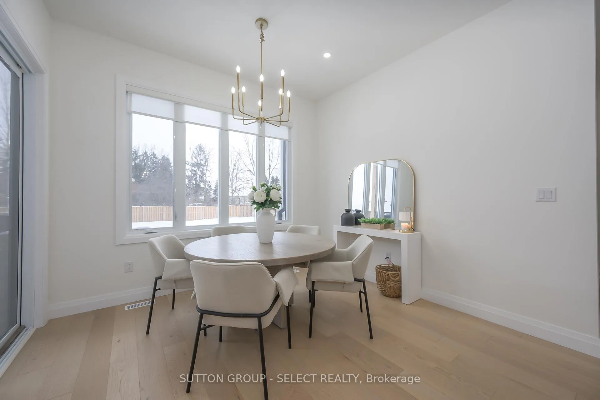 Photo 15 of 97 Simcoe Avenue, Middlesex Centre, Komoka — HOMEH