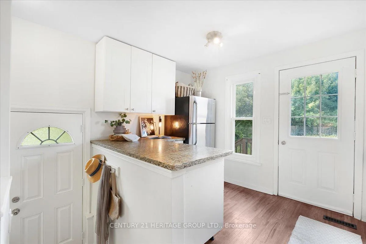 Photo 10 of 1146 Leaside Road, Hamilton, Parkview — HOMEH