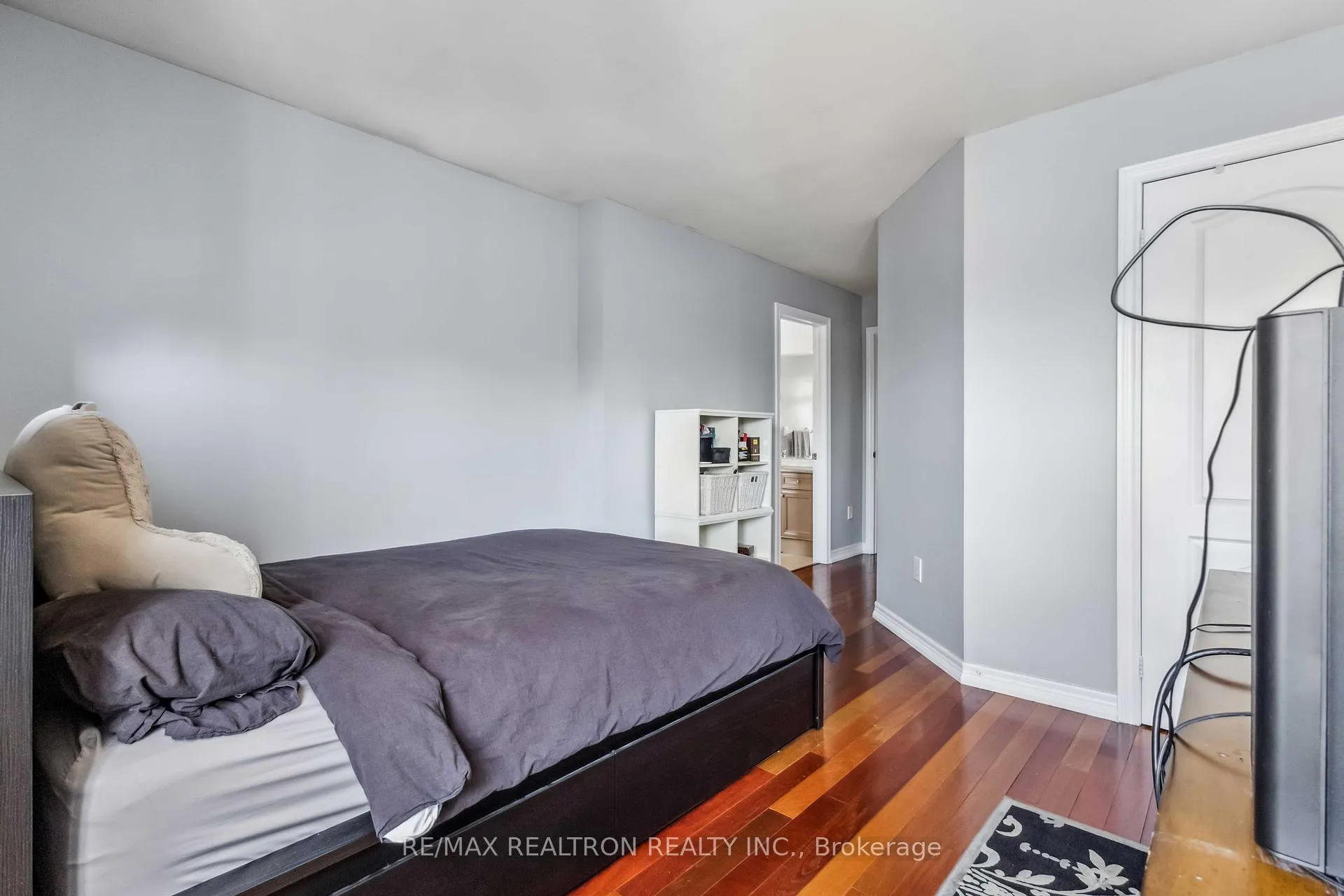 Photo 14 of 49 Blue Meadow Court, Markham, Box Grove — HOMEH