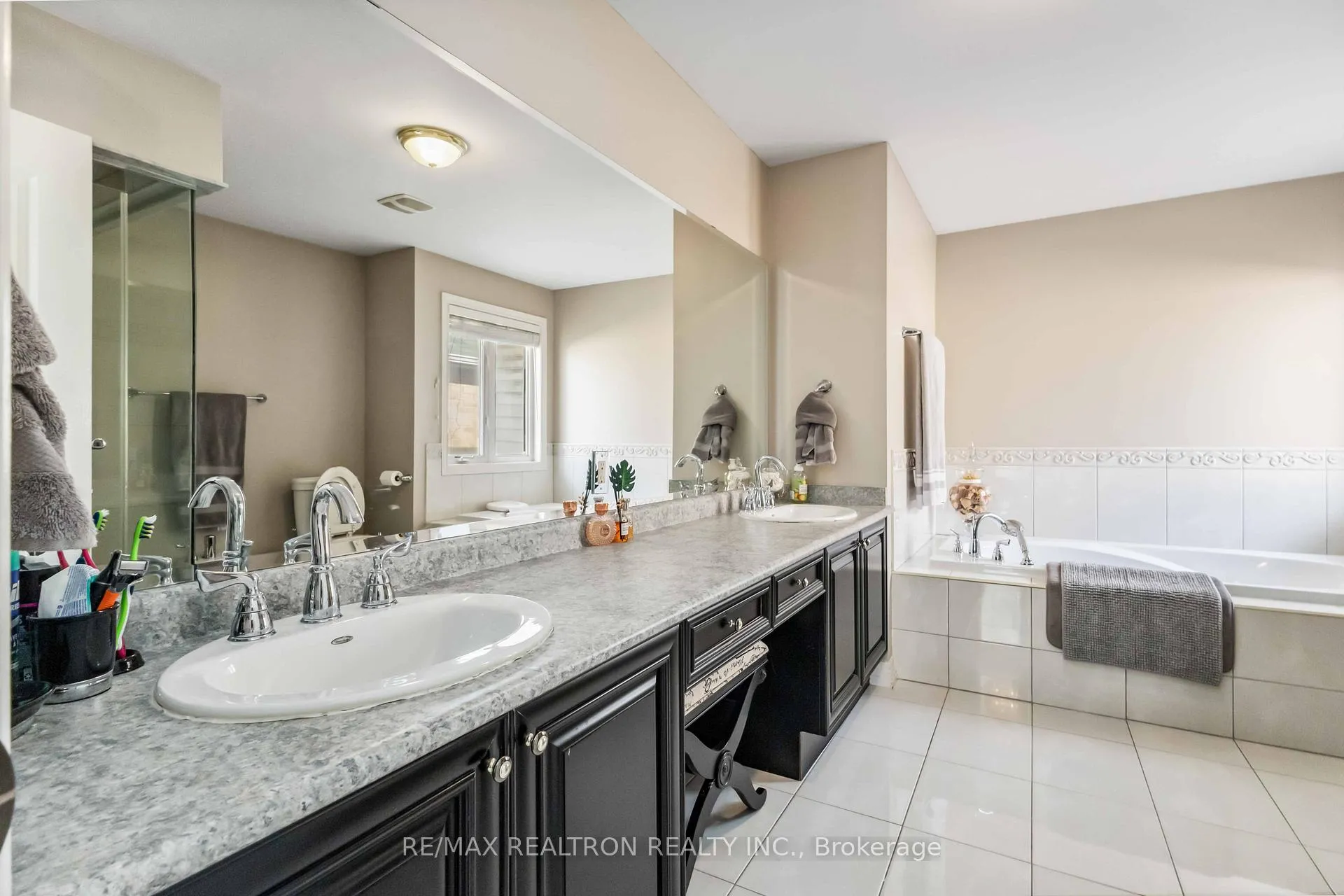 Photo 27 of 49 Blue Meadow Court, Markham, Box Grove — HOMEH
