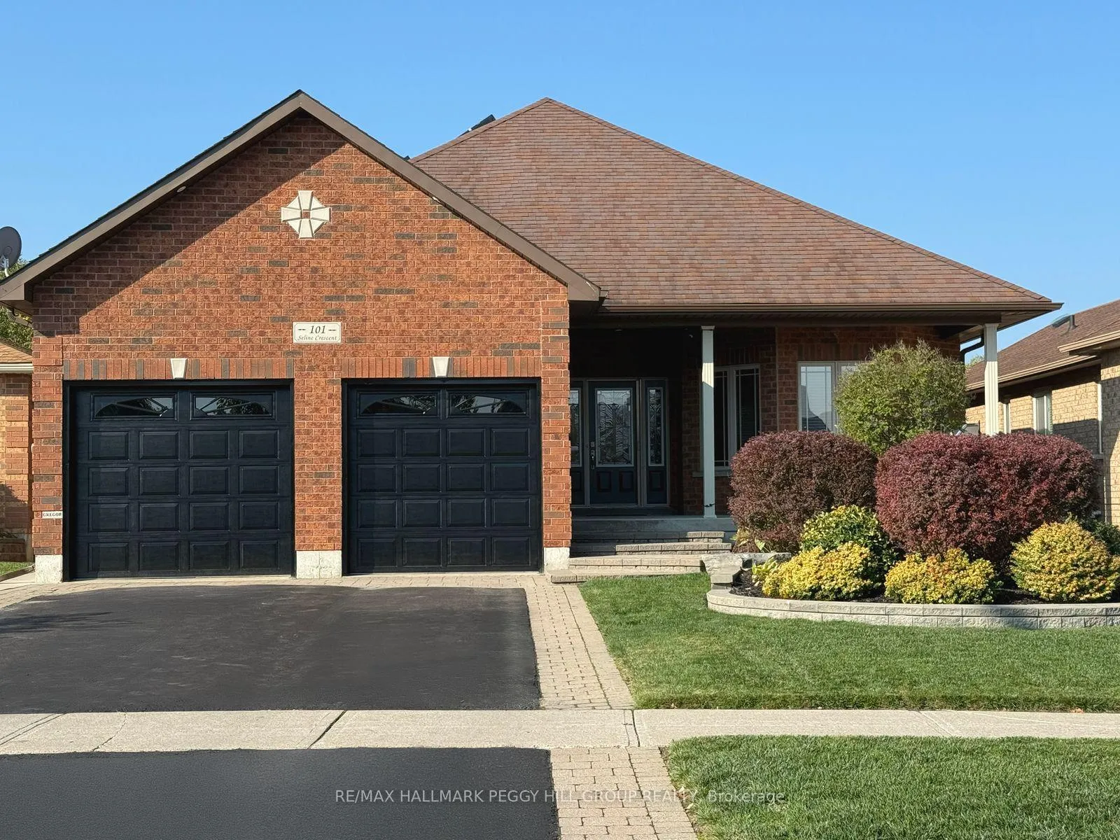 Photo 2 of 101 Seline Crescent, Barrie, Painswick South — HOMEH