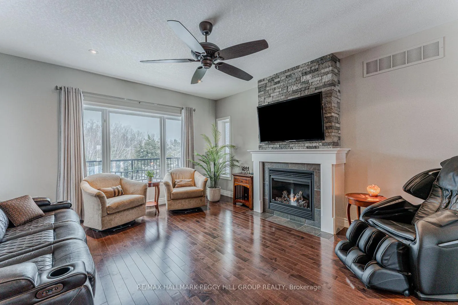 Photo 4 of 101 Seline Crescent, Barrie, Painswick South — HOMEH