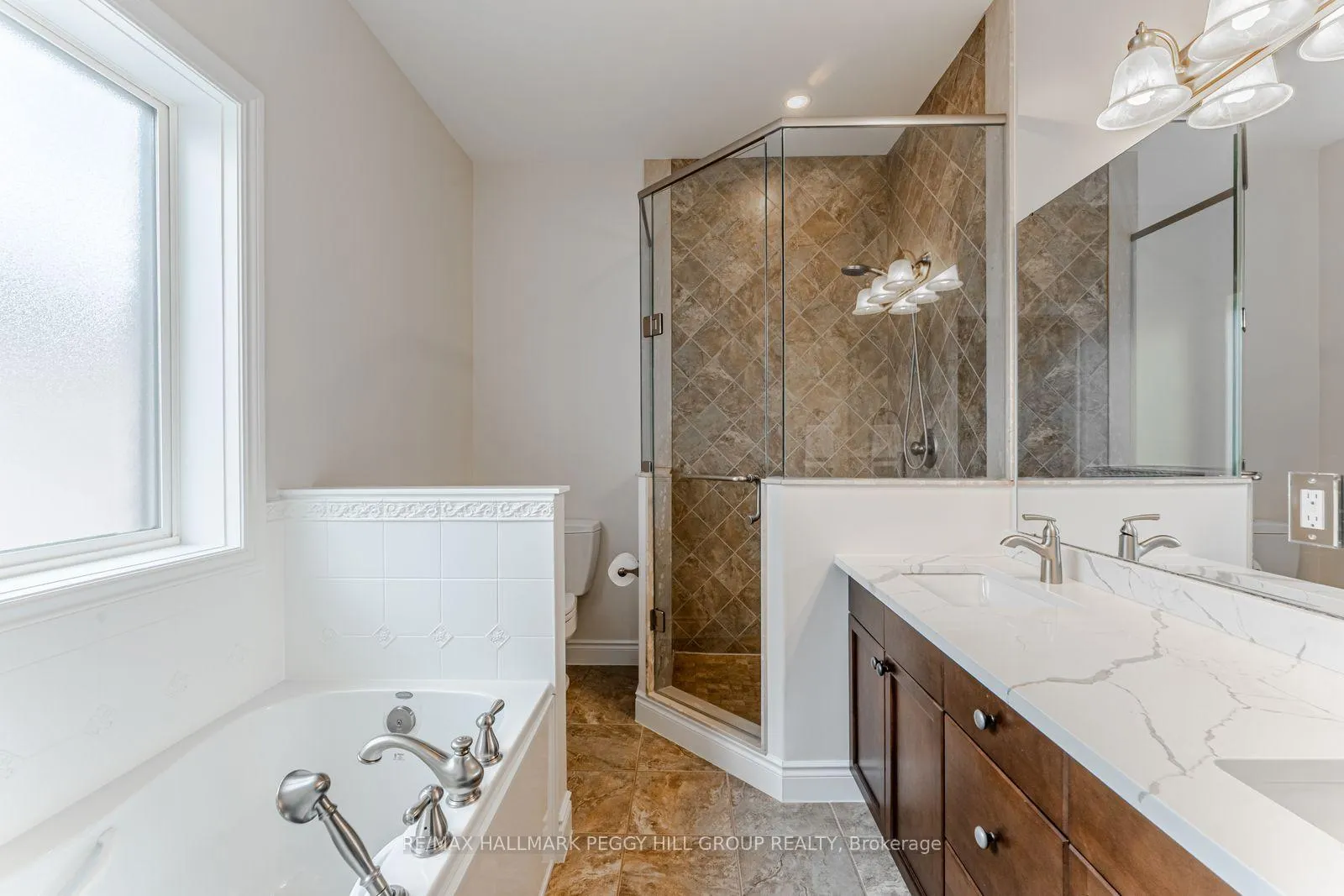 Photo 9 of 101 Seline Crescent, Barrie, Painswick South — HOMEH