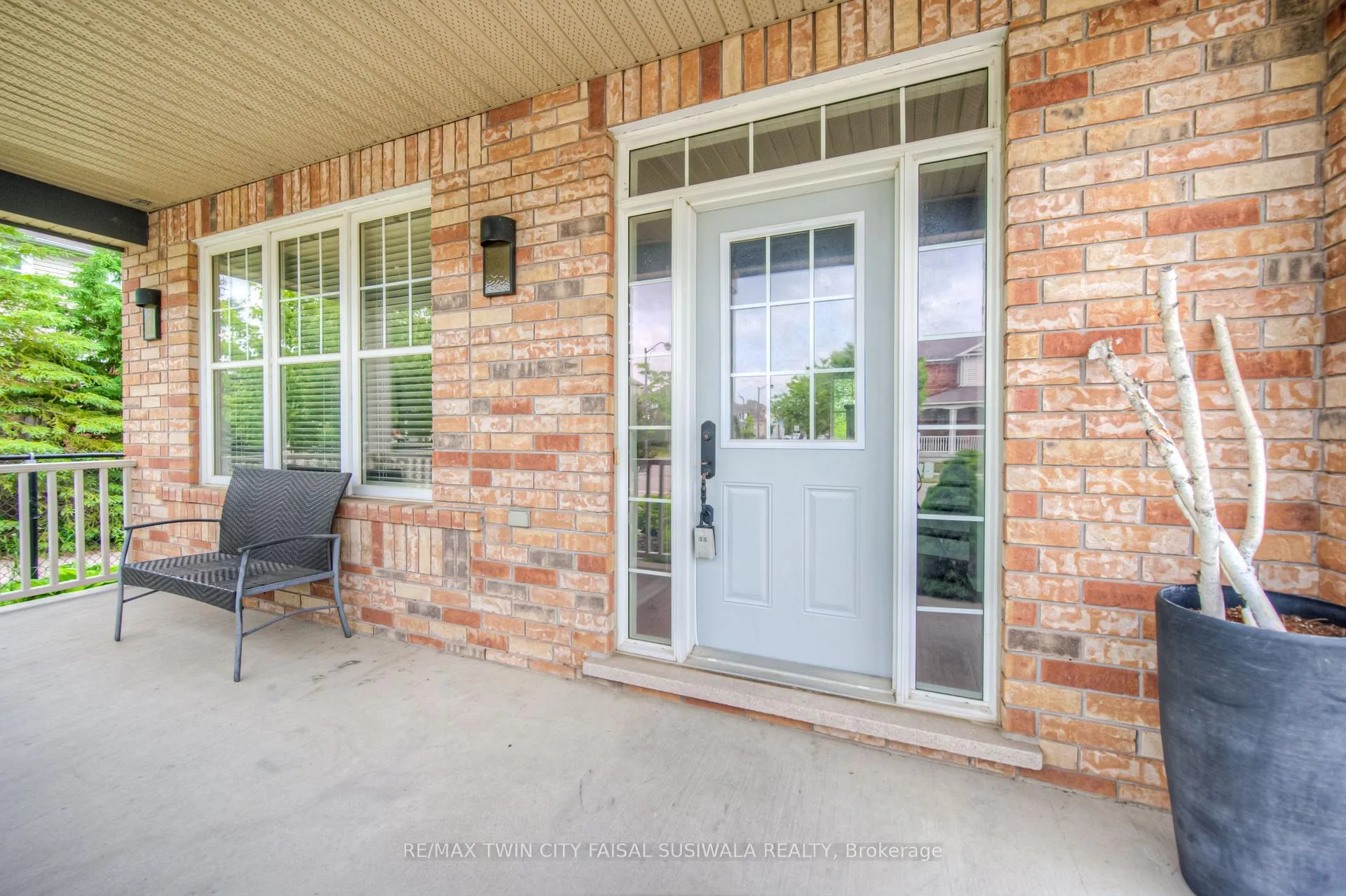 Photo 2 of 114 Baldwin Drive, Cambridge — HOMEH