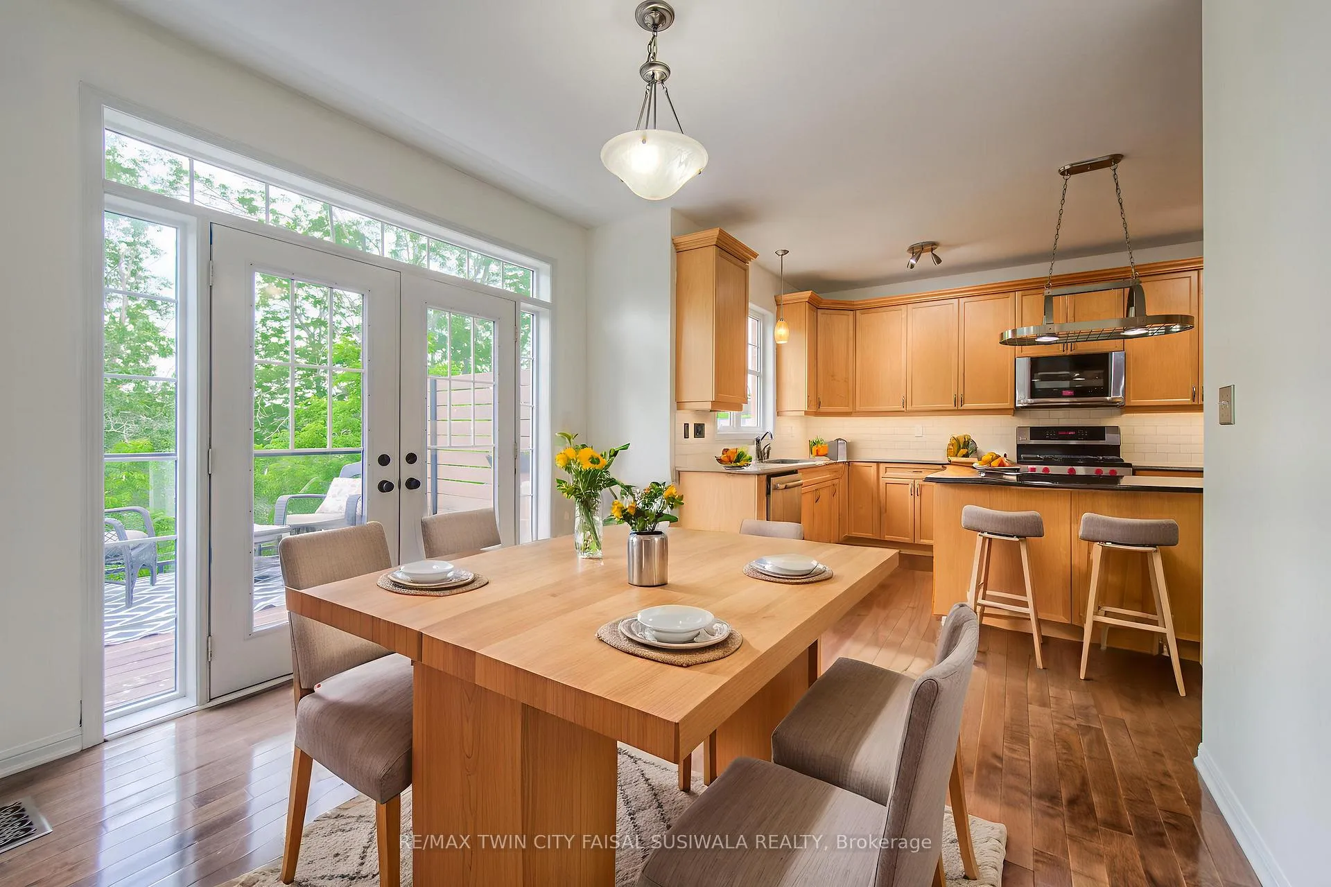 Photo 12 of 114 Baldwin Drive, Cambridge — HOMEH