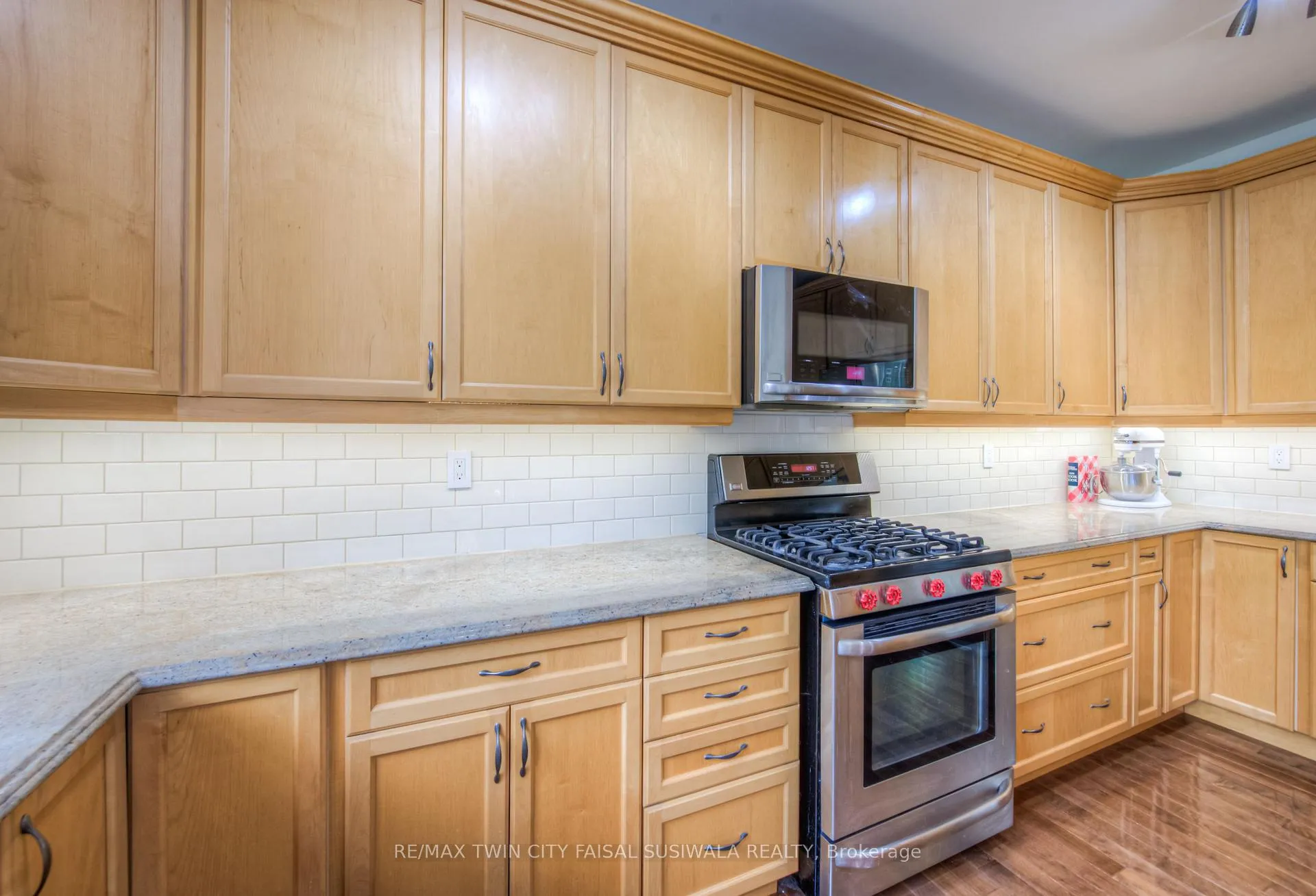 Photo 15 of 114 Baldwin Drive, Cambridge — HOMEH