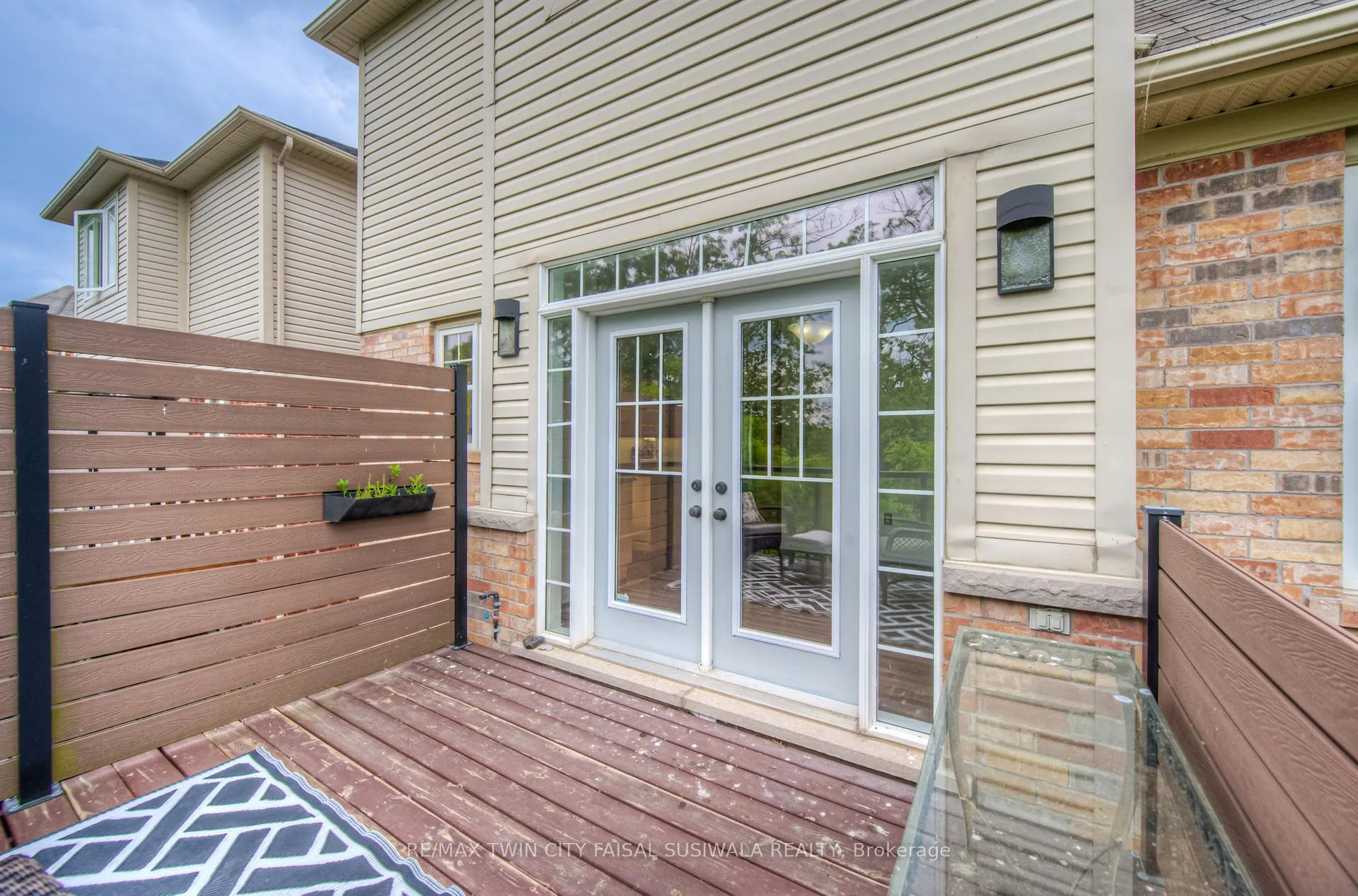 Photo 17 of 114 Baldwin Drive, Cambridge — HOMEH