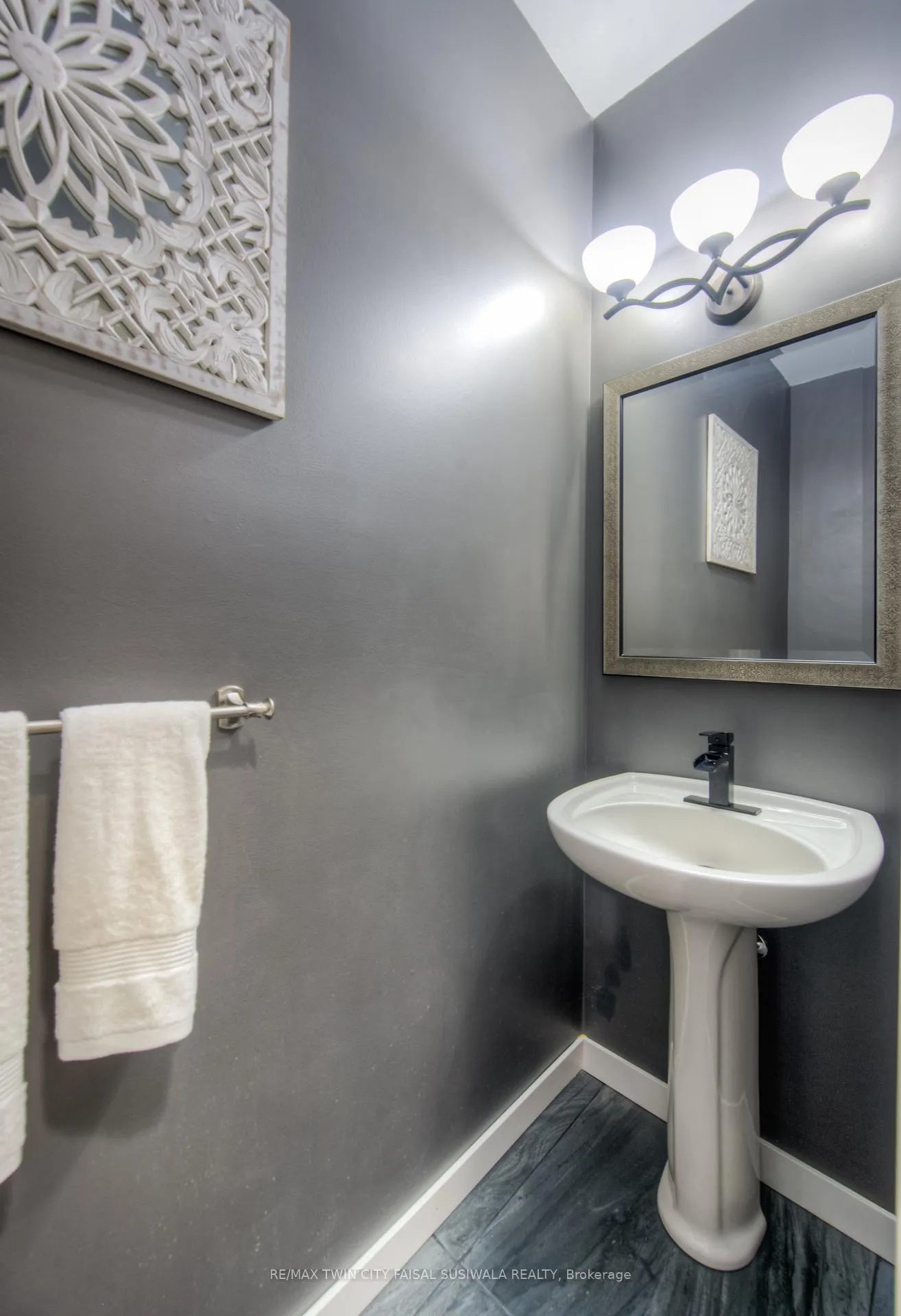 Photo 18 of 114 Baldwin Drive, Cambridge — HOMEH
