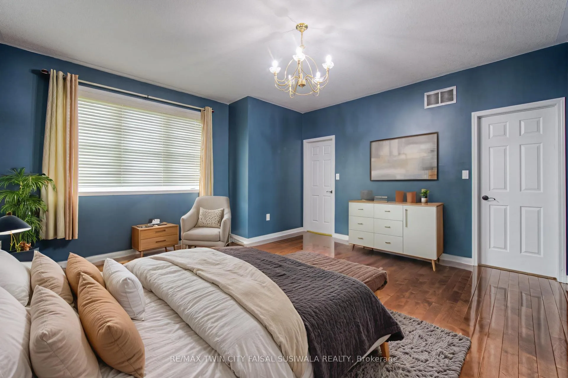 Photo 21 of 114 Baldwin Drive, Cambridge — HOMEH