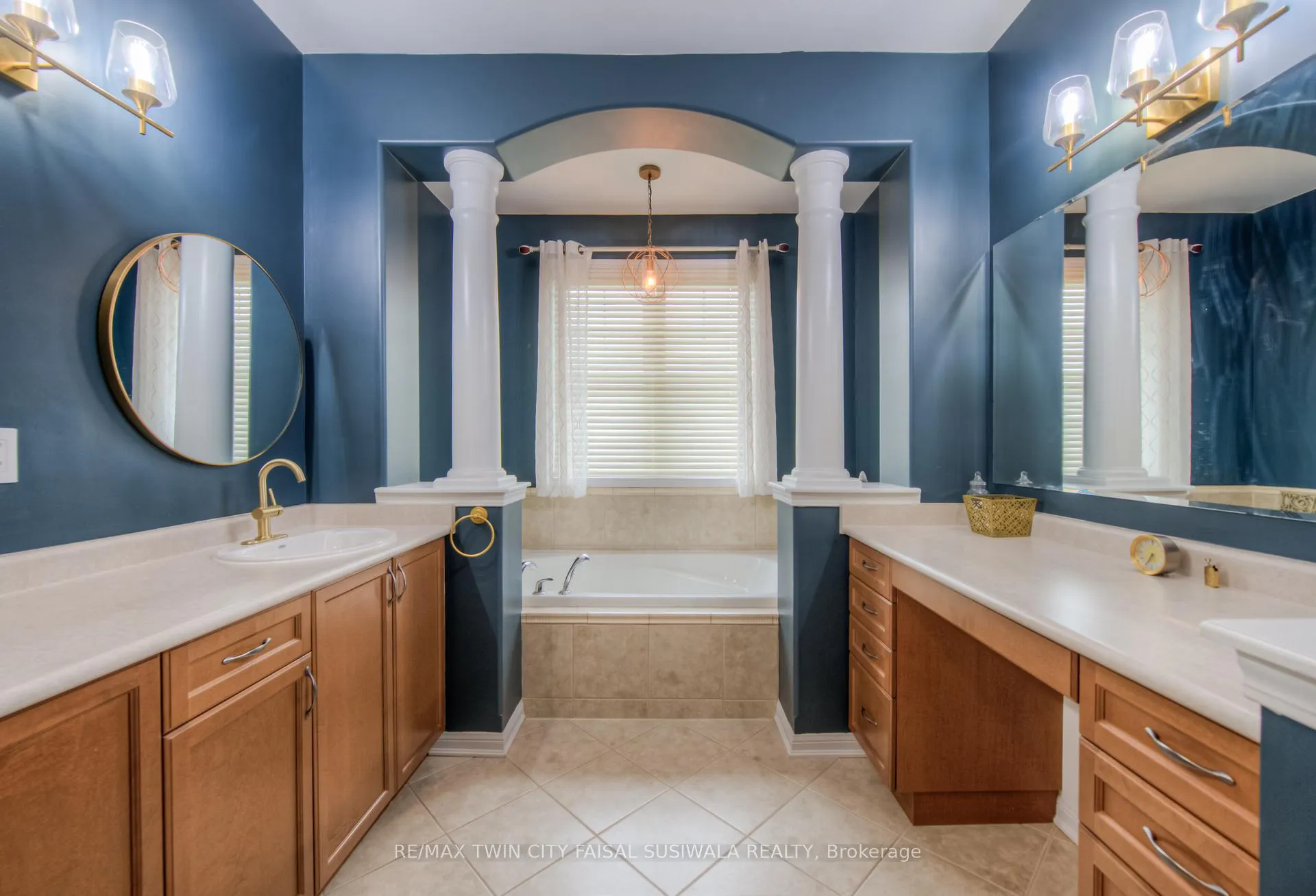 Photo 23 of 114 Baldwin Drive, Cambridge — HOMEH