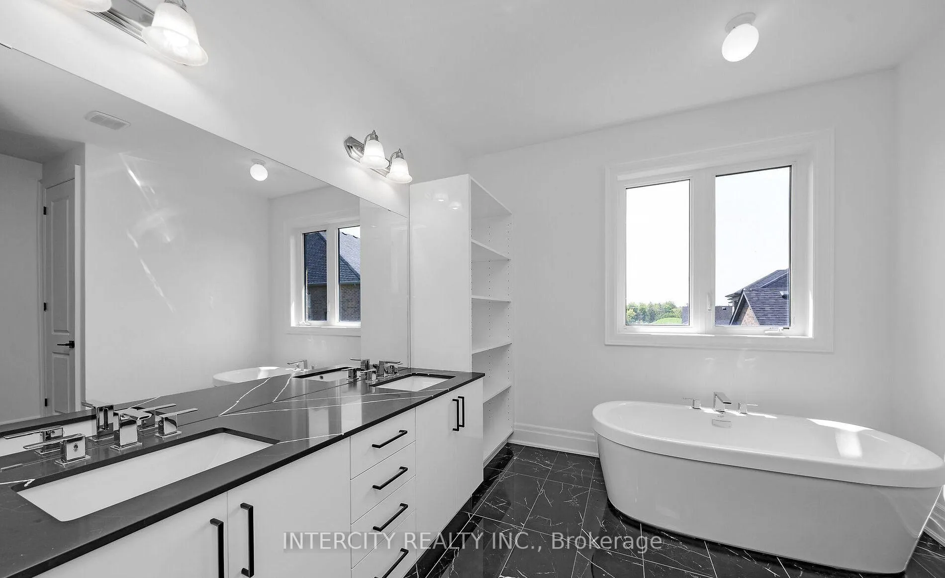 Photo 20 of 9 Sophies Court, Vaughan, Kleinburg — HOMEH
