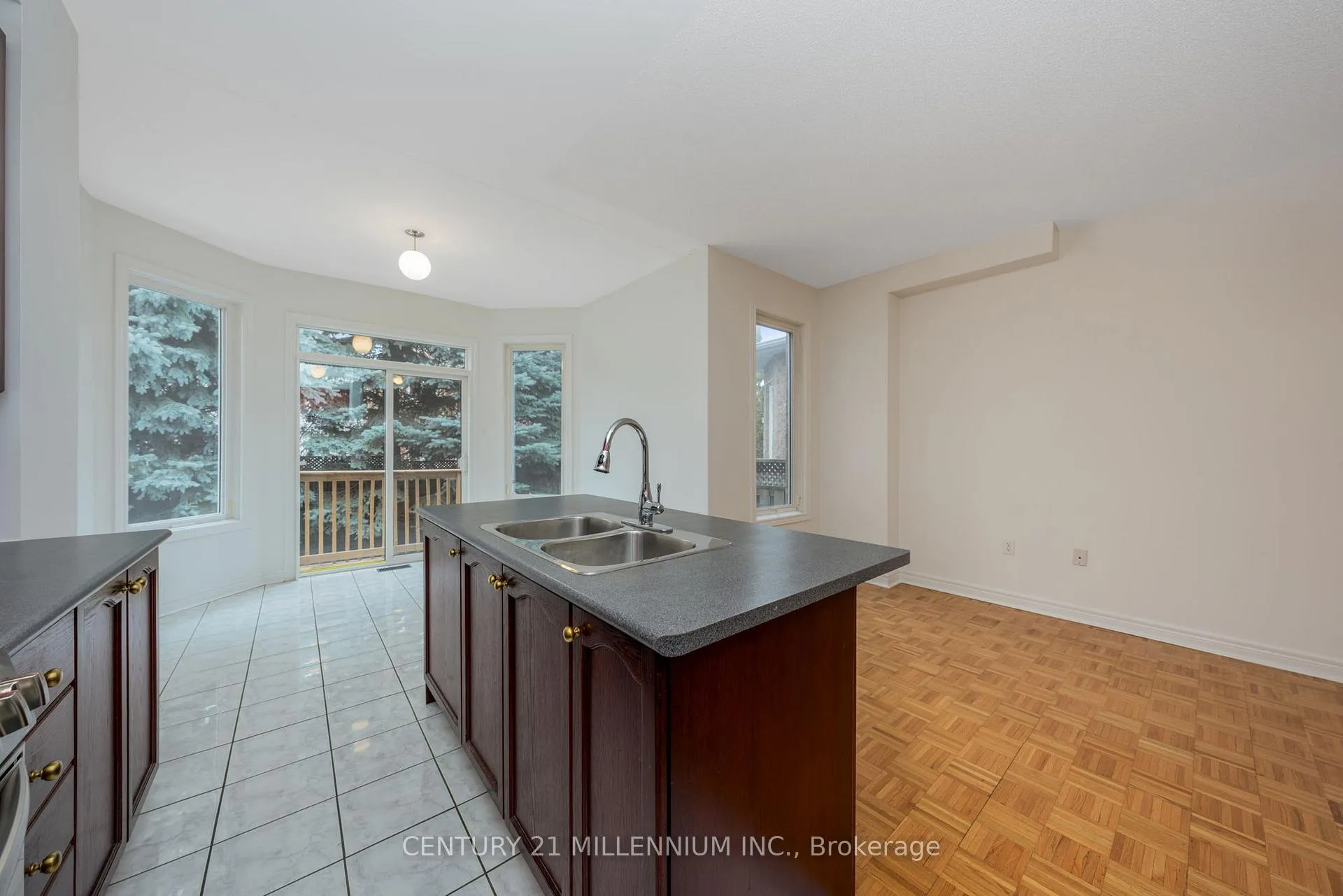 Photo 11 of 29 Martree Crescent, Brampton, Madoc — HOMEH
