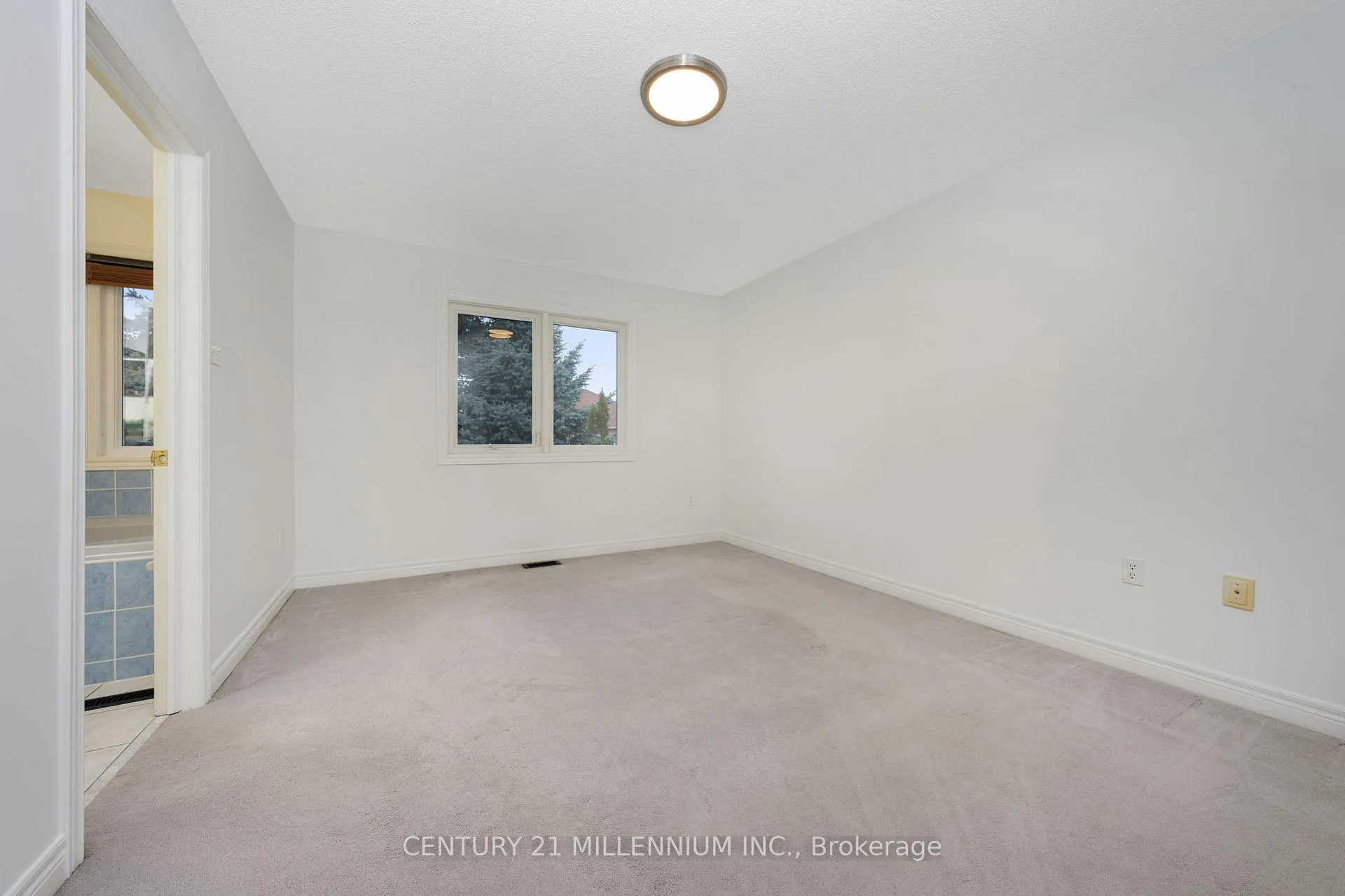 Photo 13 of 29 Martree Crescent, Brampton, Madoc — HOMEH