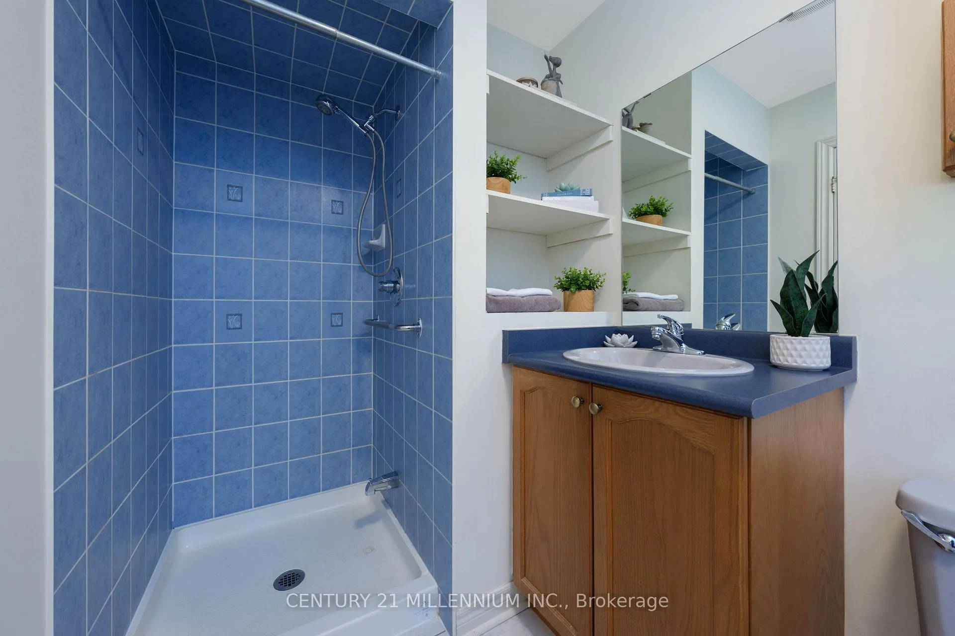 Photo 17 of 29 Martree Crescent, Brampton, Madoc — HOMEH