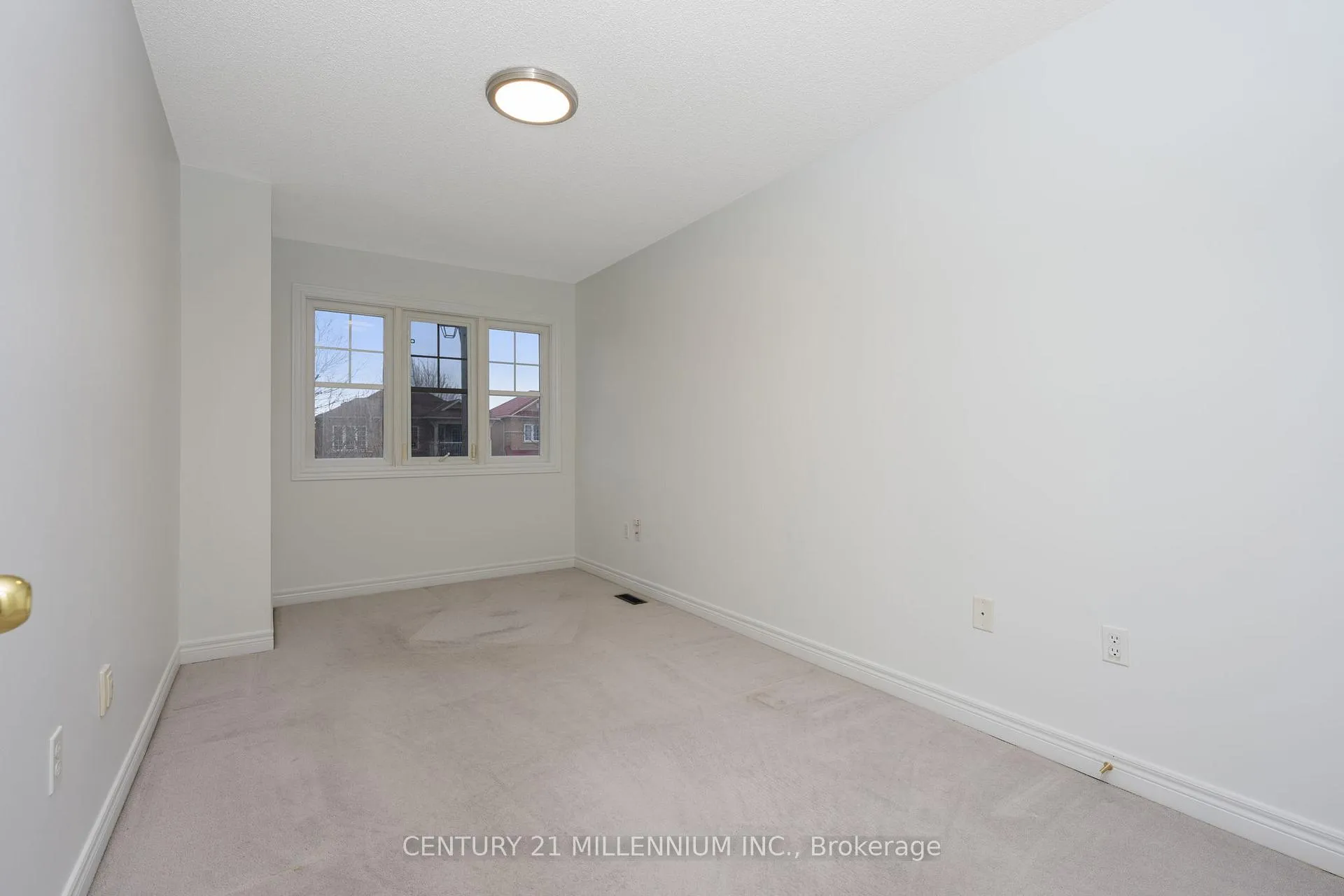 Photo 18 of 29 Martree Crescent, Brampton, Madoc — HOMEH