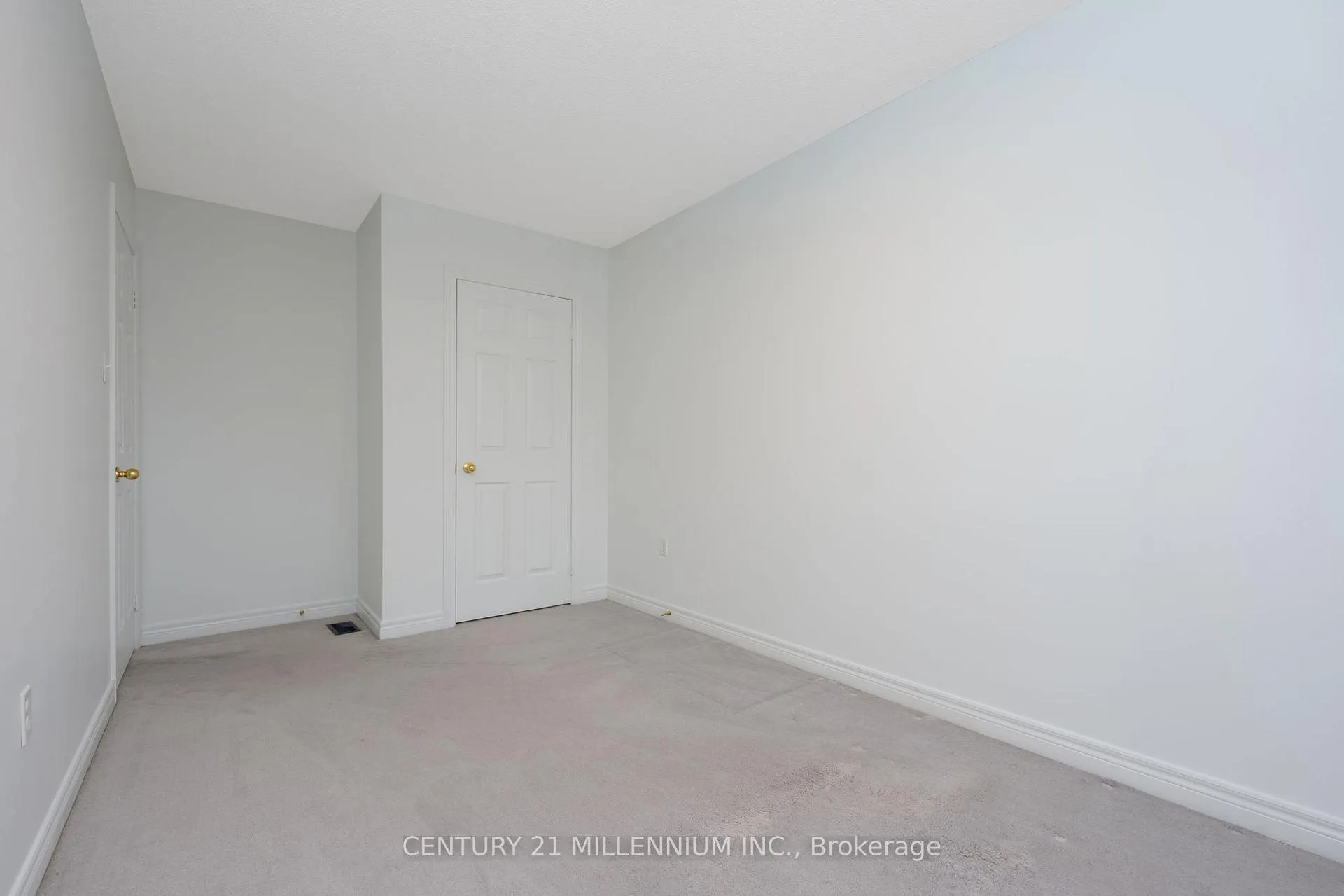 Photo 21 of 29 Martree Crescent, Brampton, Madoc — HOMEH