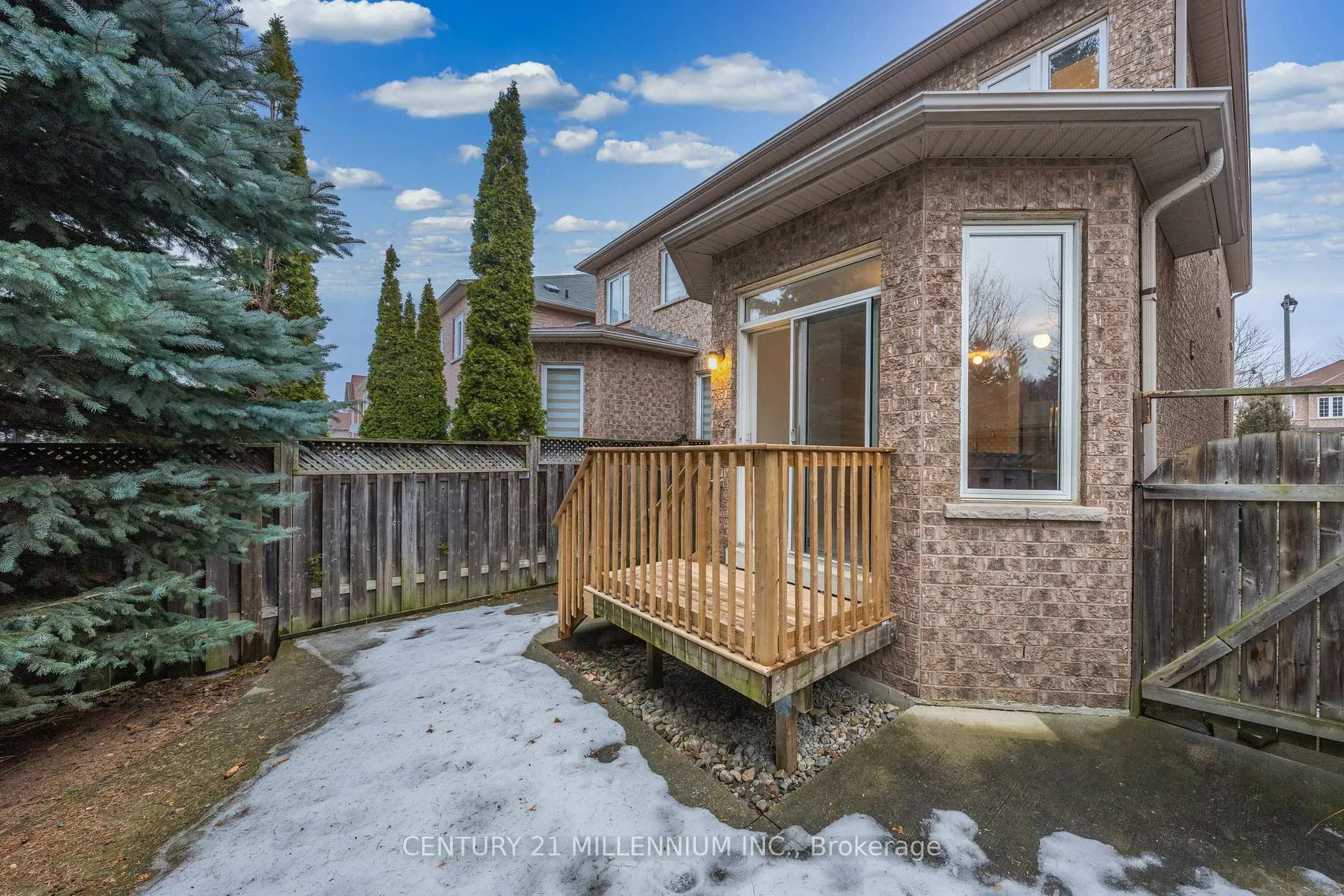 Photo 25 of 29 Martree Crescent, Brampton, Madoc — HOMEH