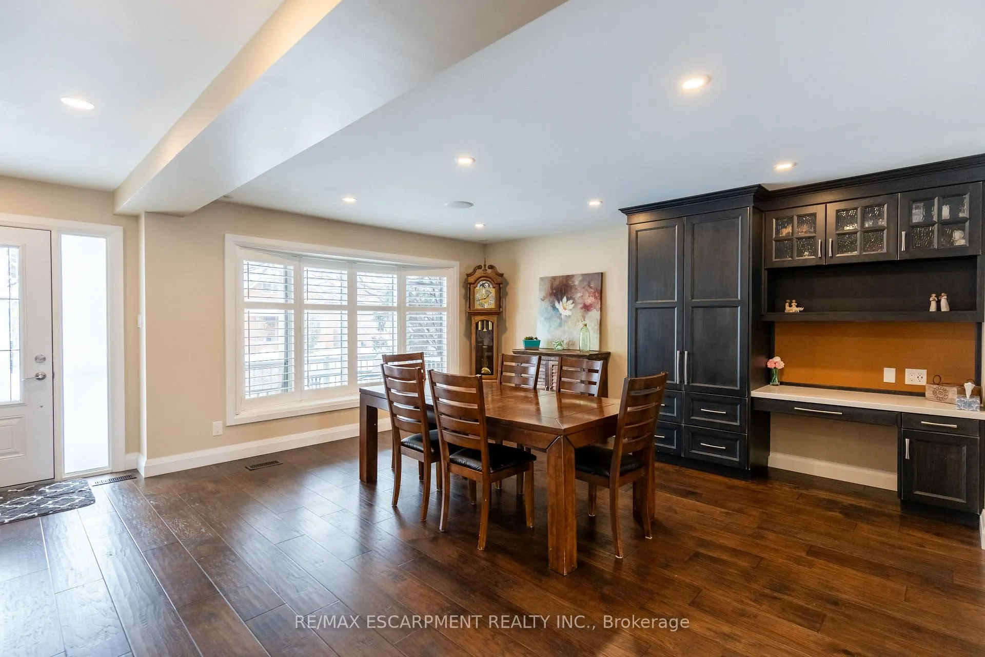 Photo 6 of 569 Rosseau Road, Hamilton, Rosedale — HOMEH