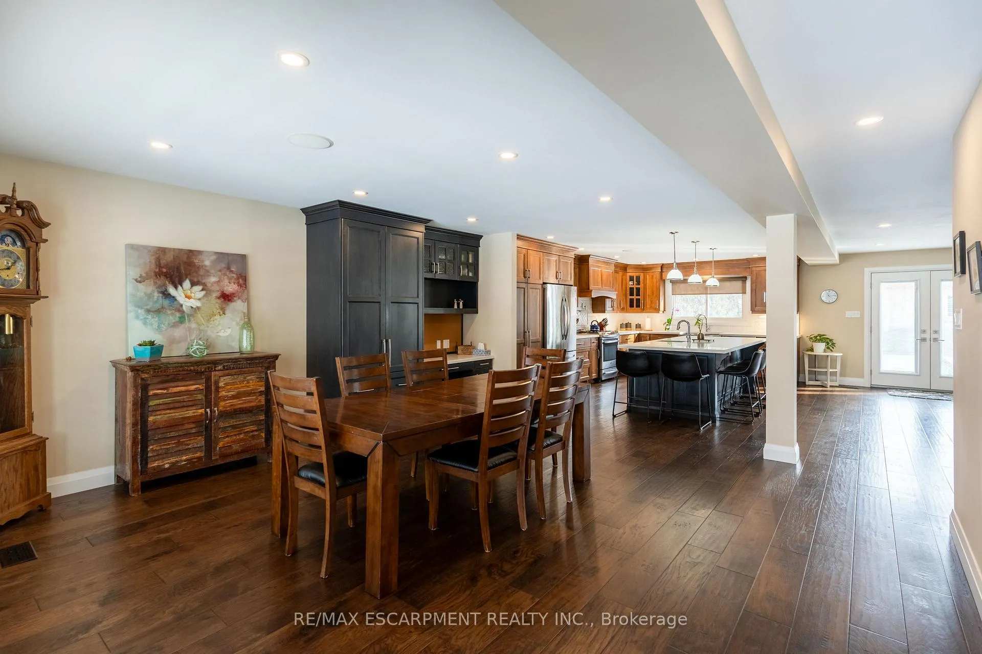 Photo 8 of 569 Rosseau Road, Hamilton, Rosedale — HOMEH