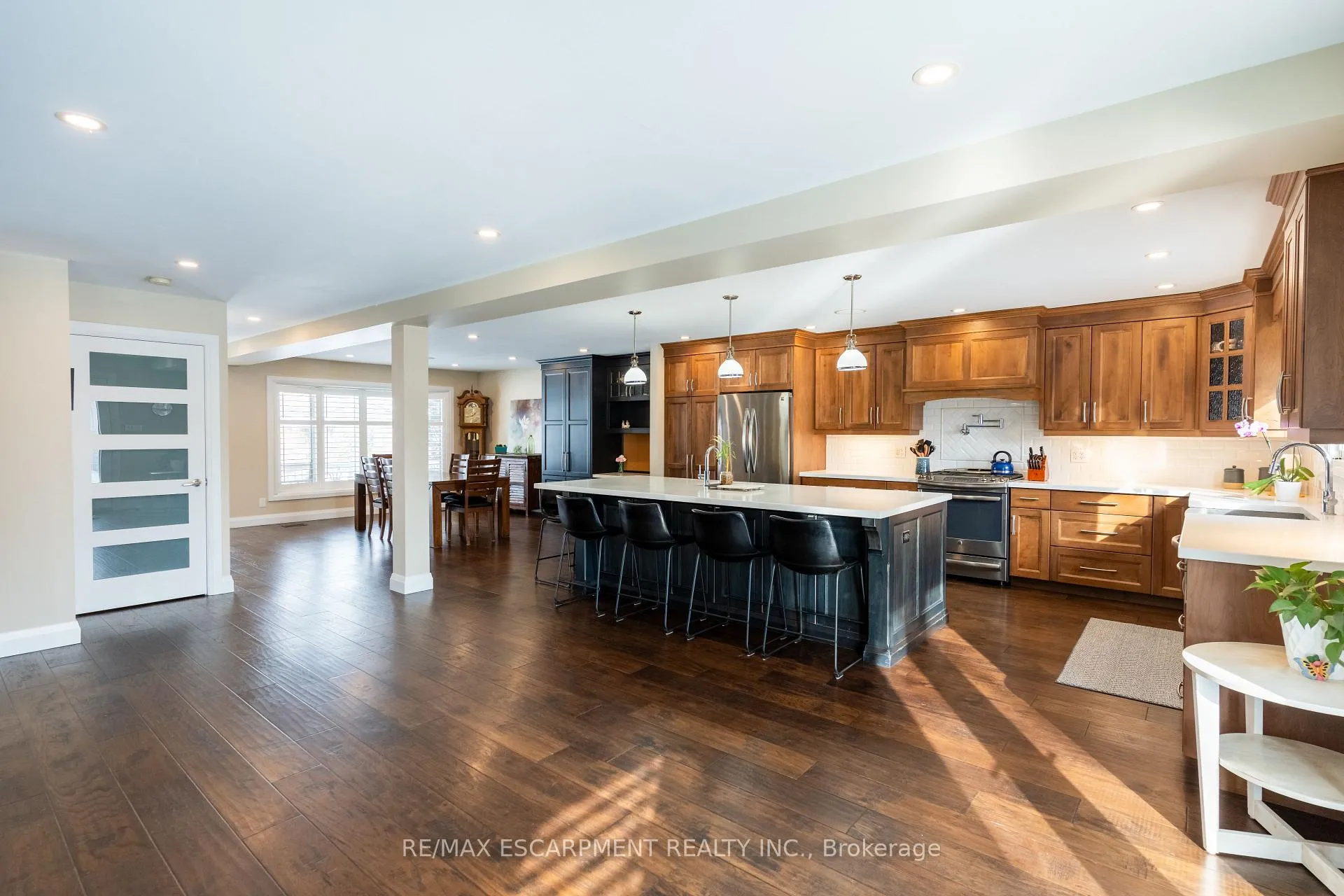 Photo 9 of 569 Rosseau Road, Hamilton, Rosedale — HOMEH