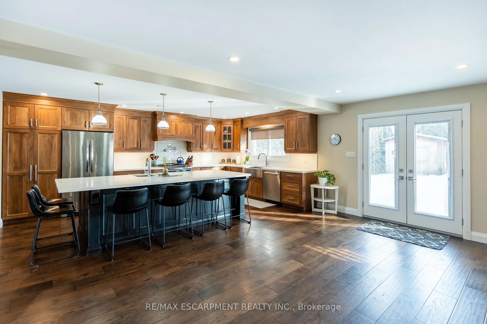 Photo 10 of 569 Rosseau Road, Hamilton, Rosedale — HOMEH