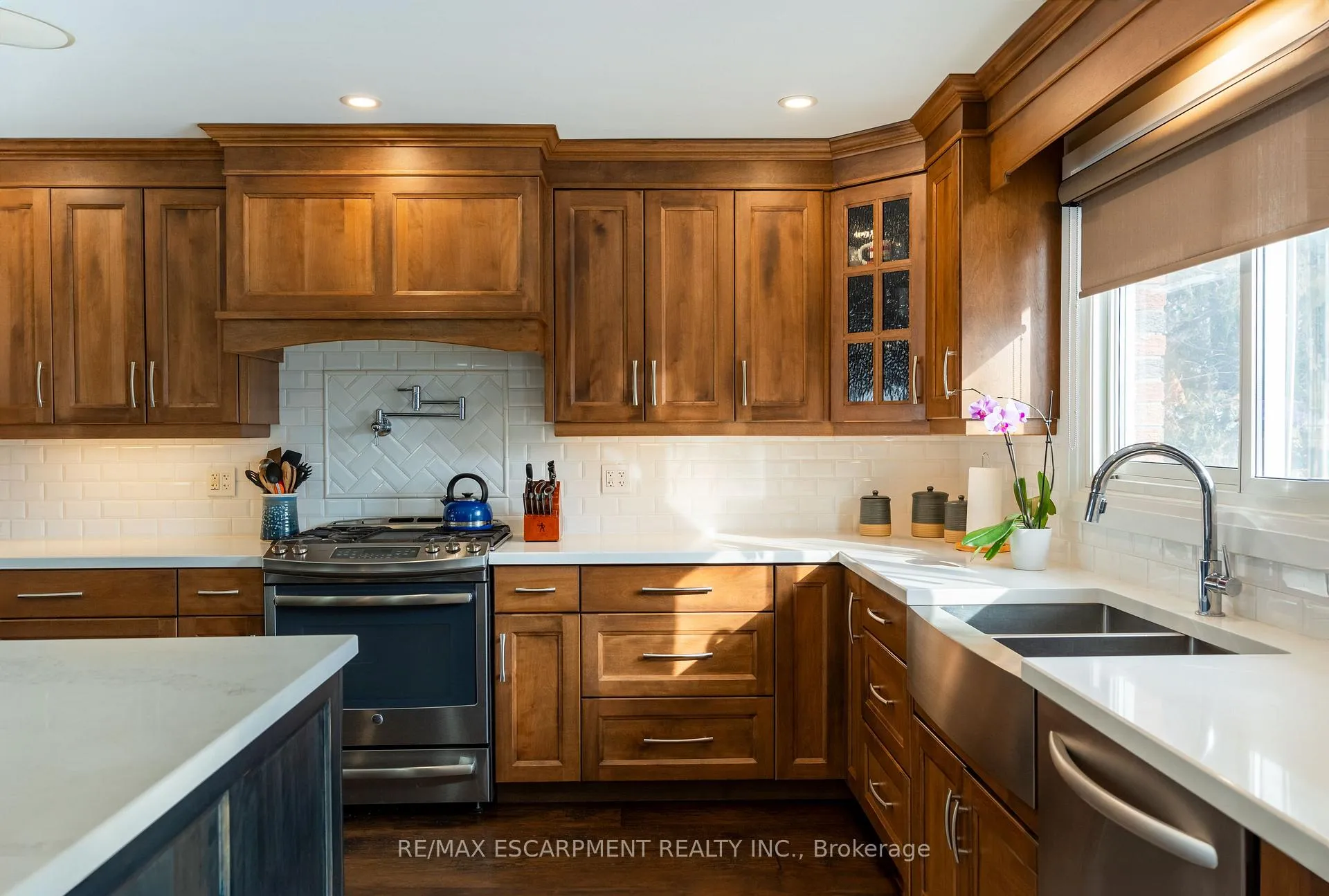 Photo 13 of 569 Rosseau Road, Hamilton, Rosedale — HOMEH