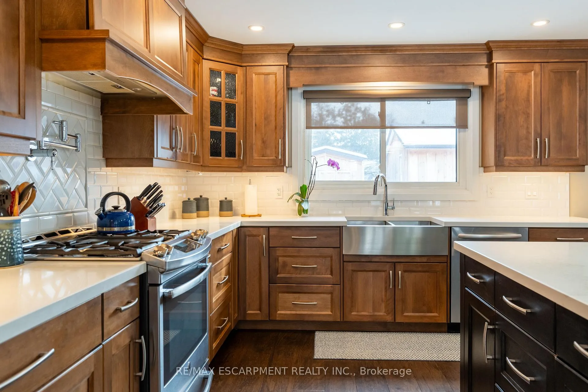 Photo 14 of 569 Rosseau Road, Hamilton, Rosedale — HOMEH