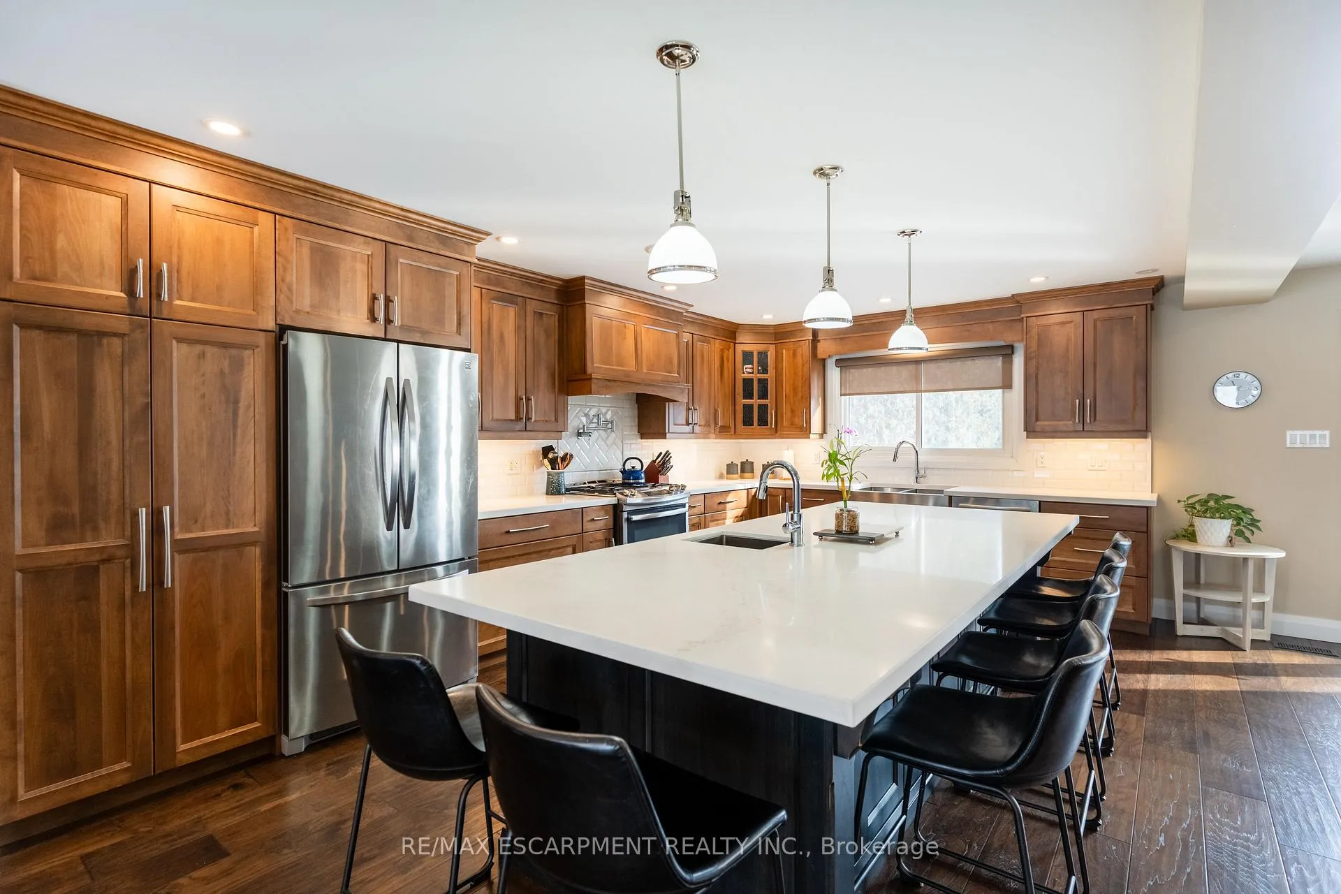 Photo 15 of 569 Rosseau Road, Hamilton, Rosedale — HOMEH