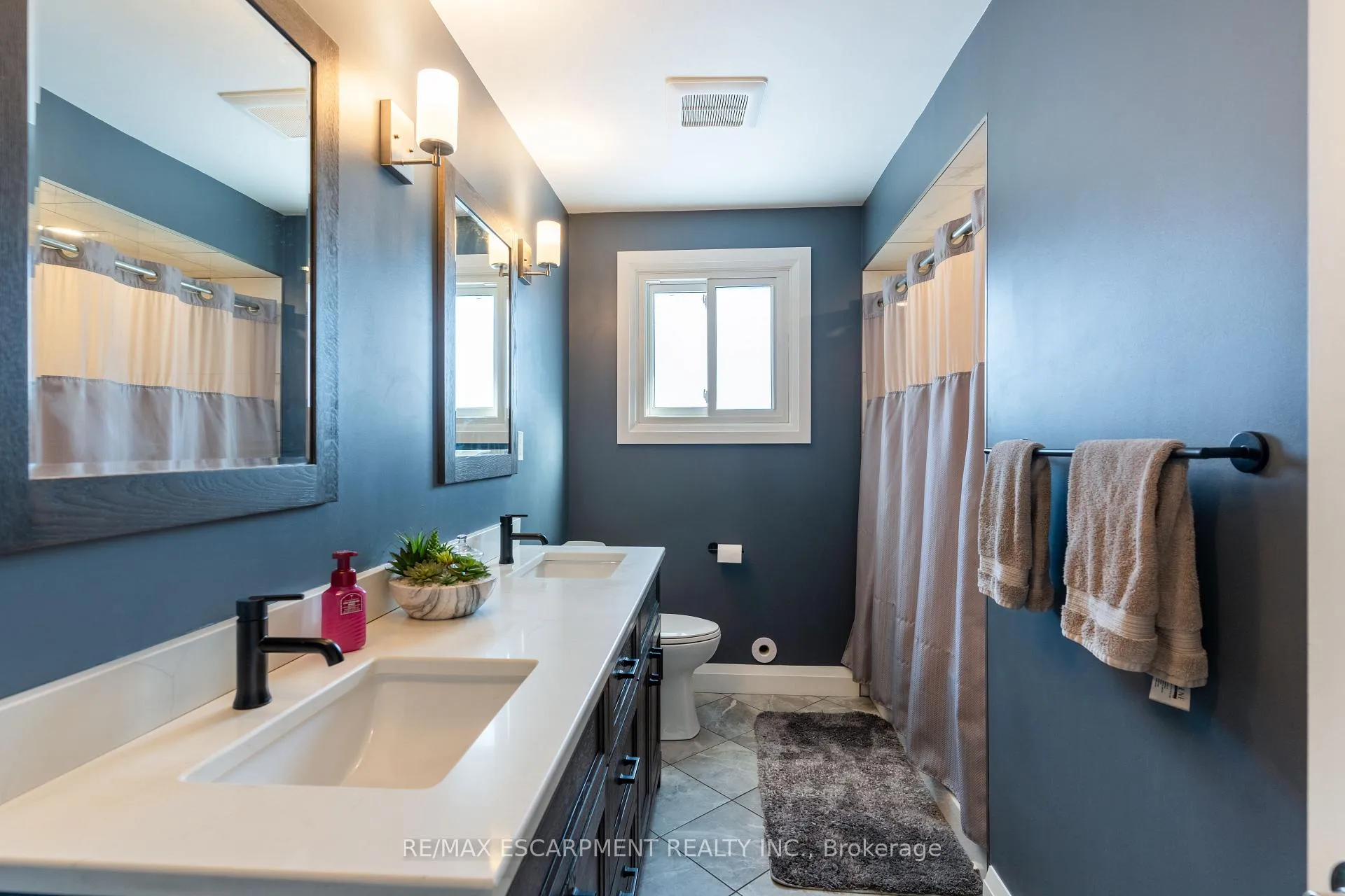 Photo 30 of 569 Rosseau Road, Hamilton, Rosedale — HOMEH